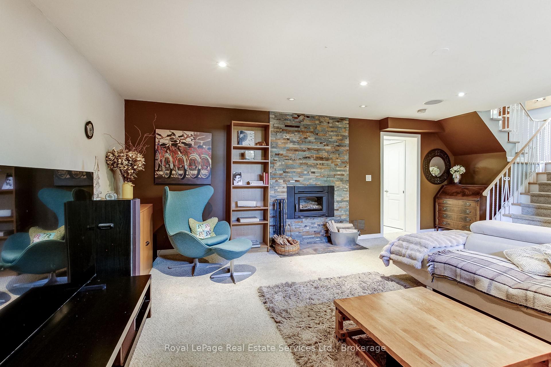 Photo 30 of 556 Trafford Crescent, Oakville, West — HOMEH