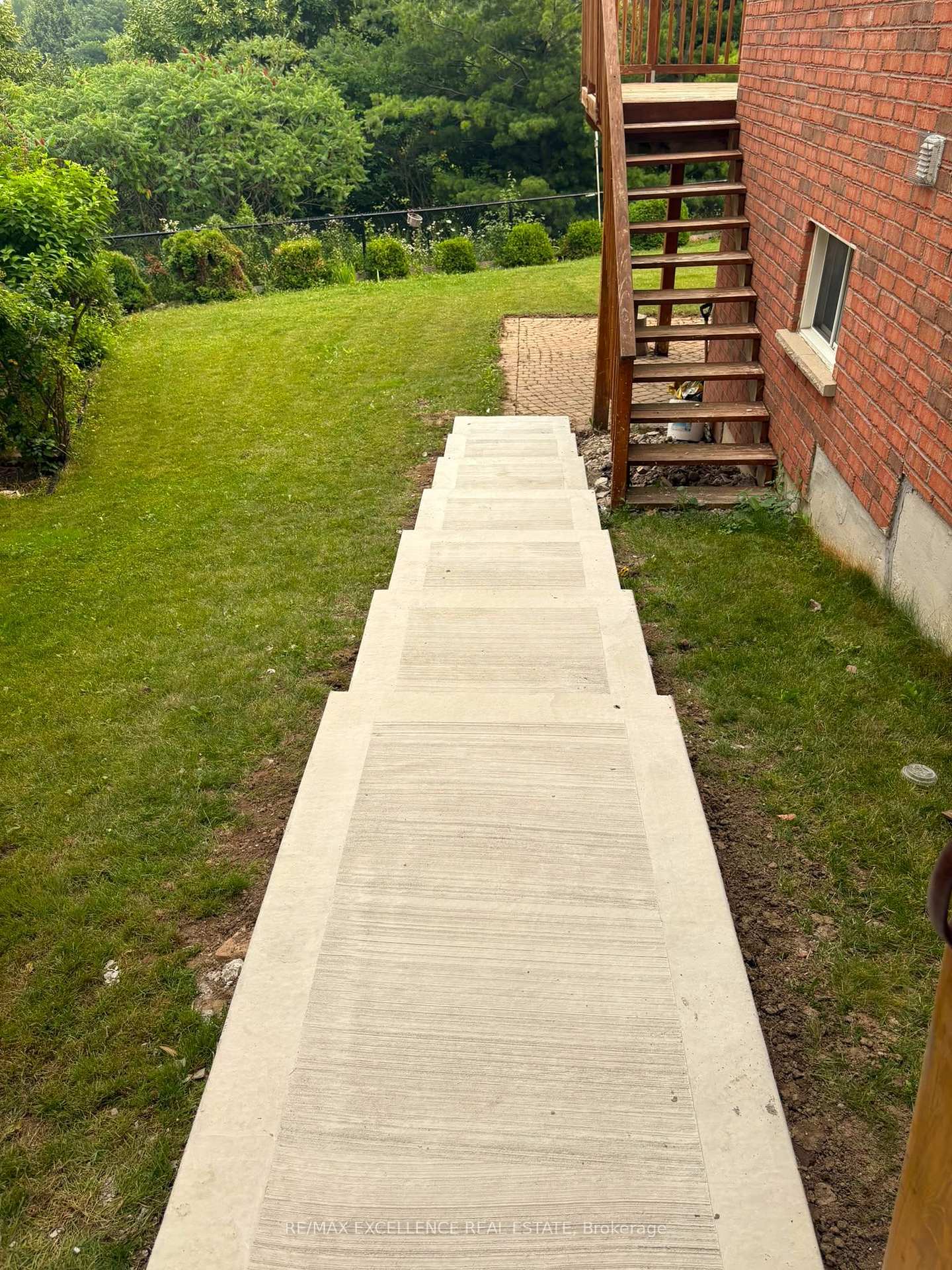 Photo 3 of Unit Basement, 38 Dells Crescent, Brampton, Fletcher's Meadow — HOMEH
