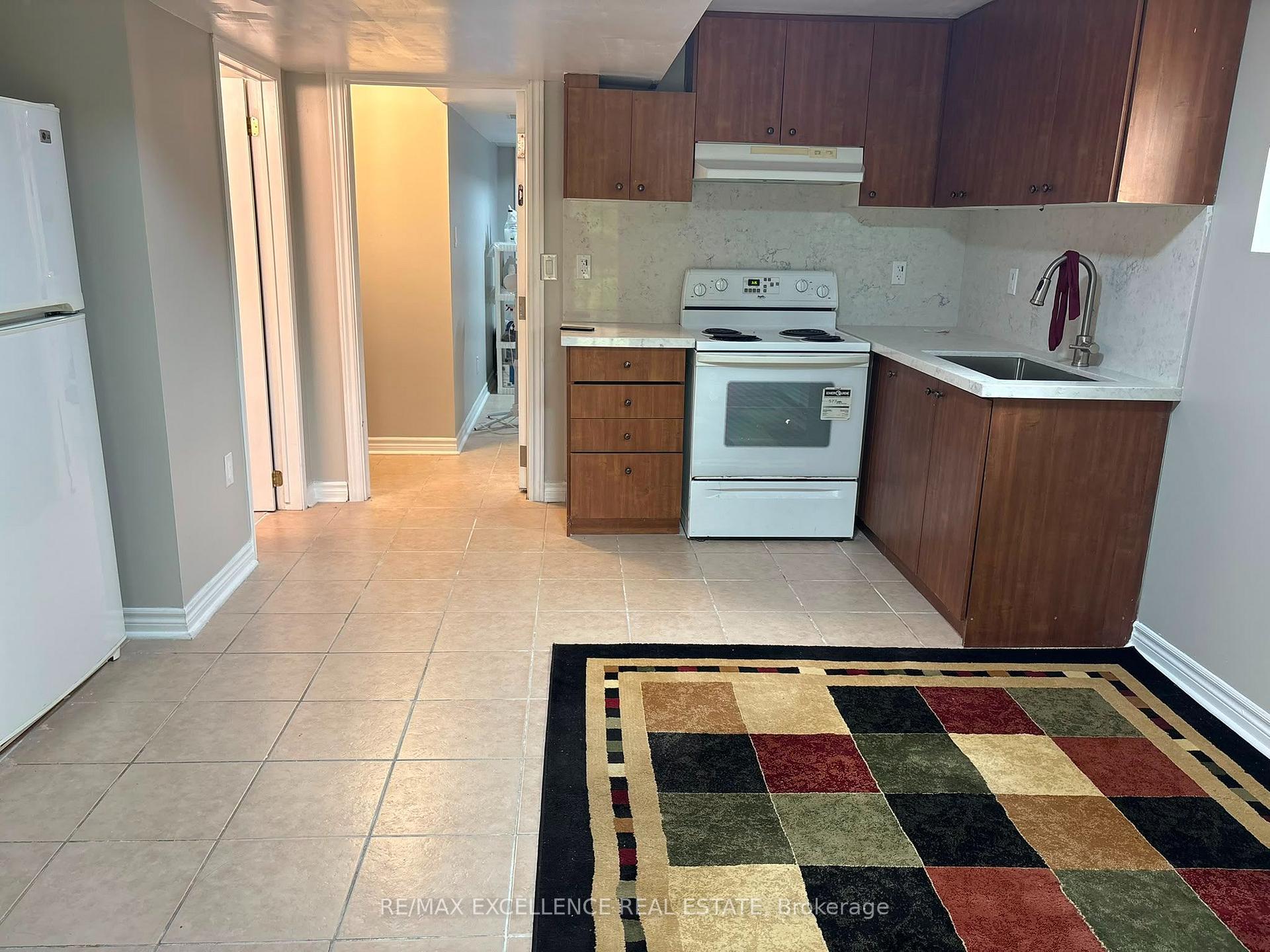 Photo 7 of Unit Basement, 38 Dells Crescent, Brampton, Fletcher's Meadow — HOMEH