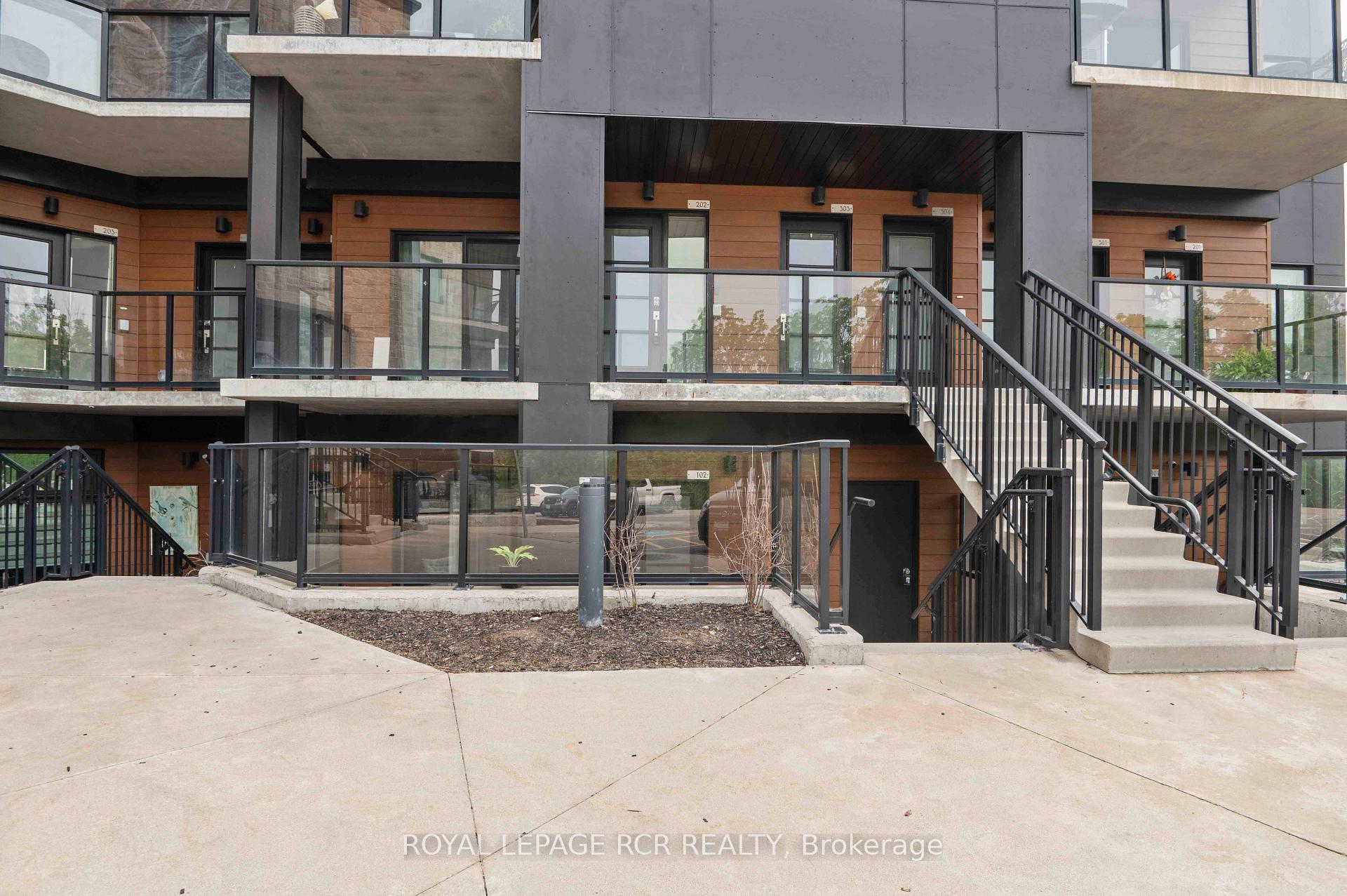 Photo 4 of Unit 102, 17 Centre Street, Orangeville — HOMEH
