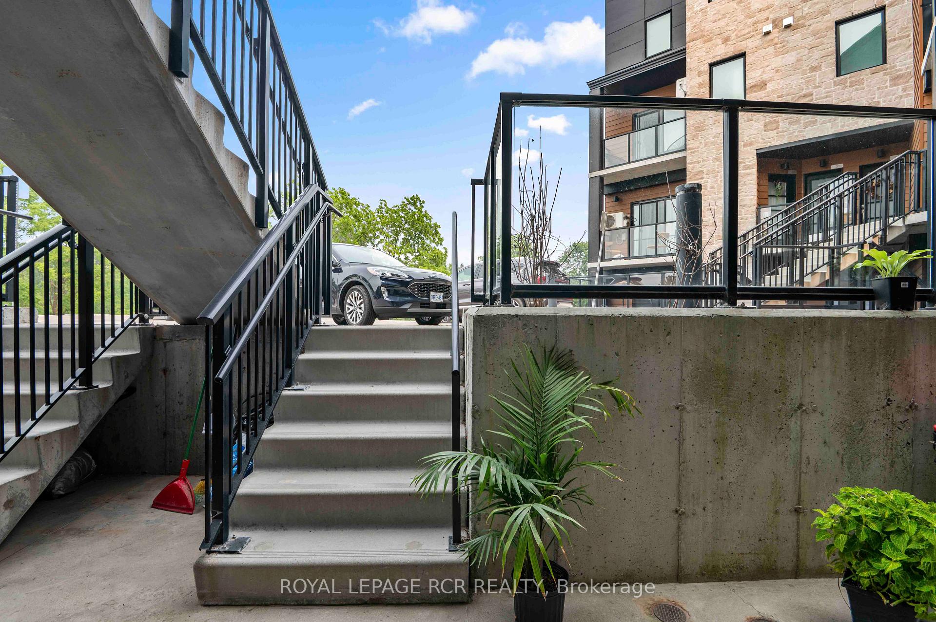 Photo 5 of Unit 102, 17 Centre Street, Orangeville — HOMEH