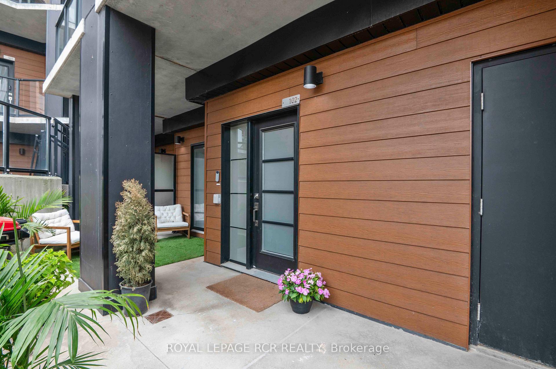 Photo 6 of Unit 102, 17 Centre Street, Orangeville — HOMEH