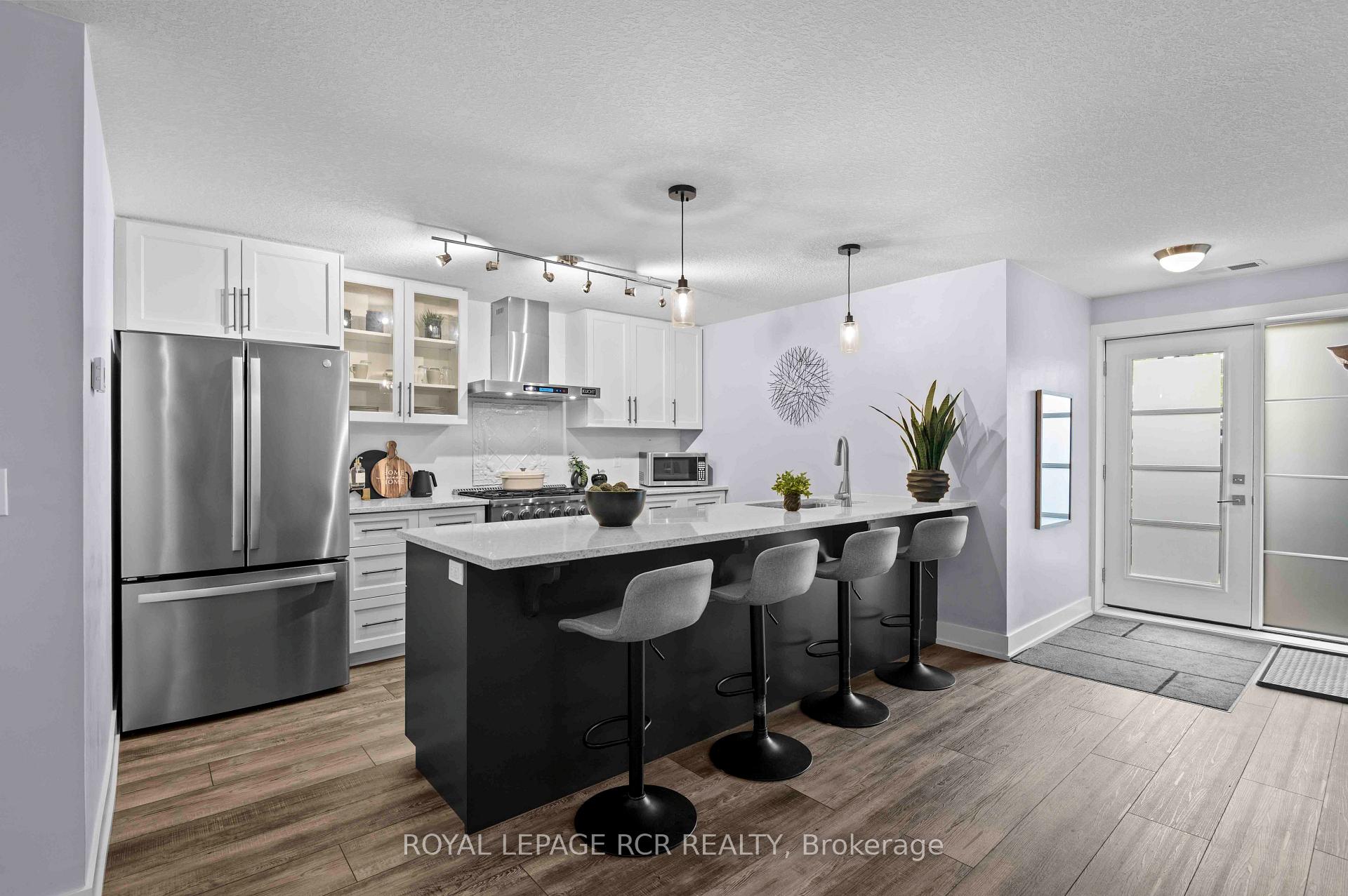 Photo 20 of Unit 102, 17 Centre Street, Orangeville — HOMEH