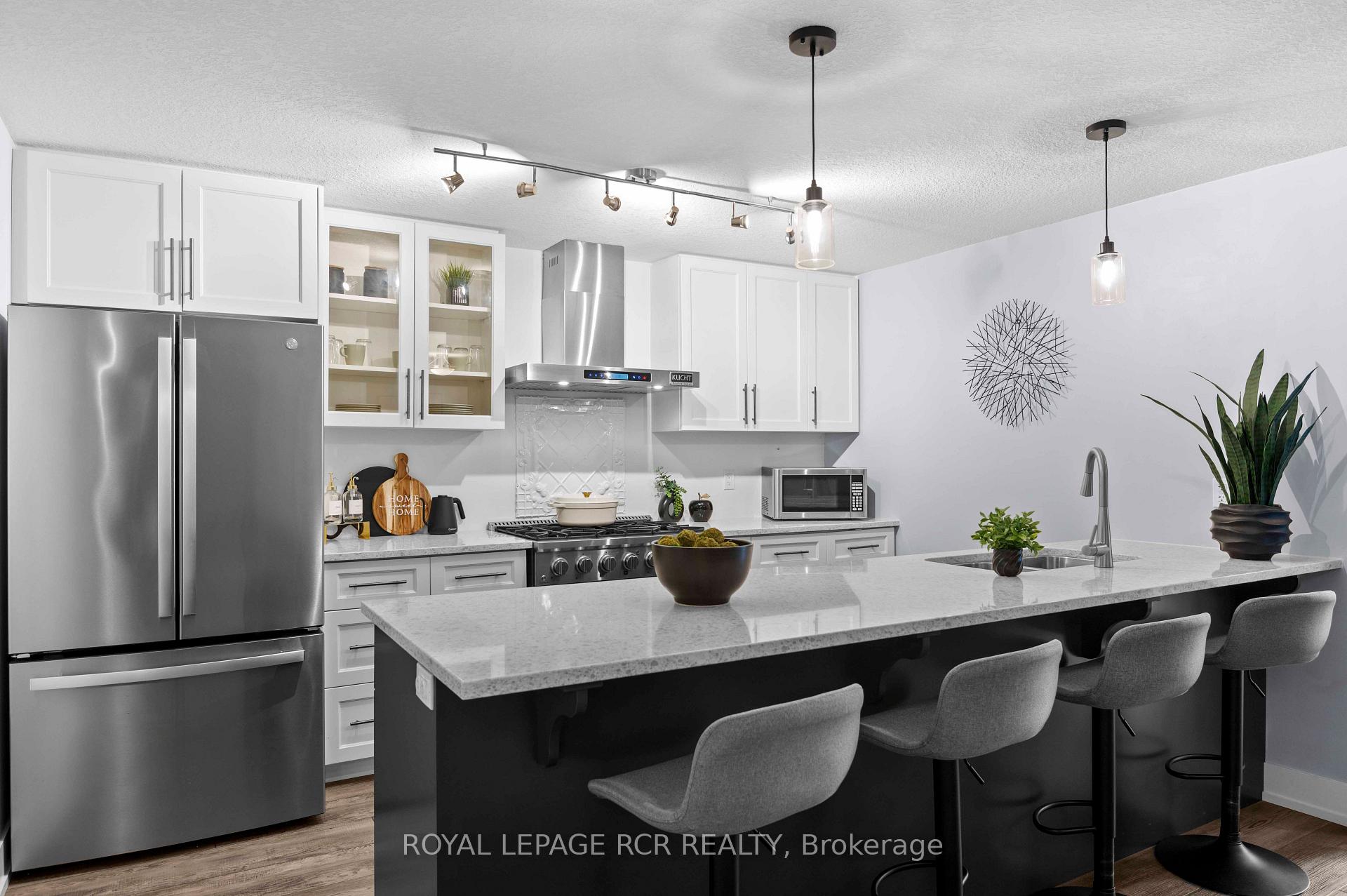 Photo 23 of Unit 102, 17 Centre Street, Orangeville — HOMEH