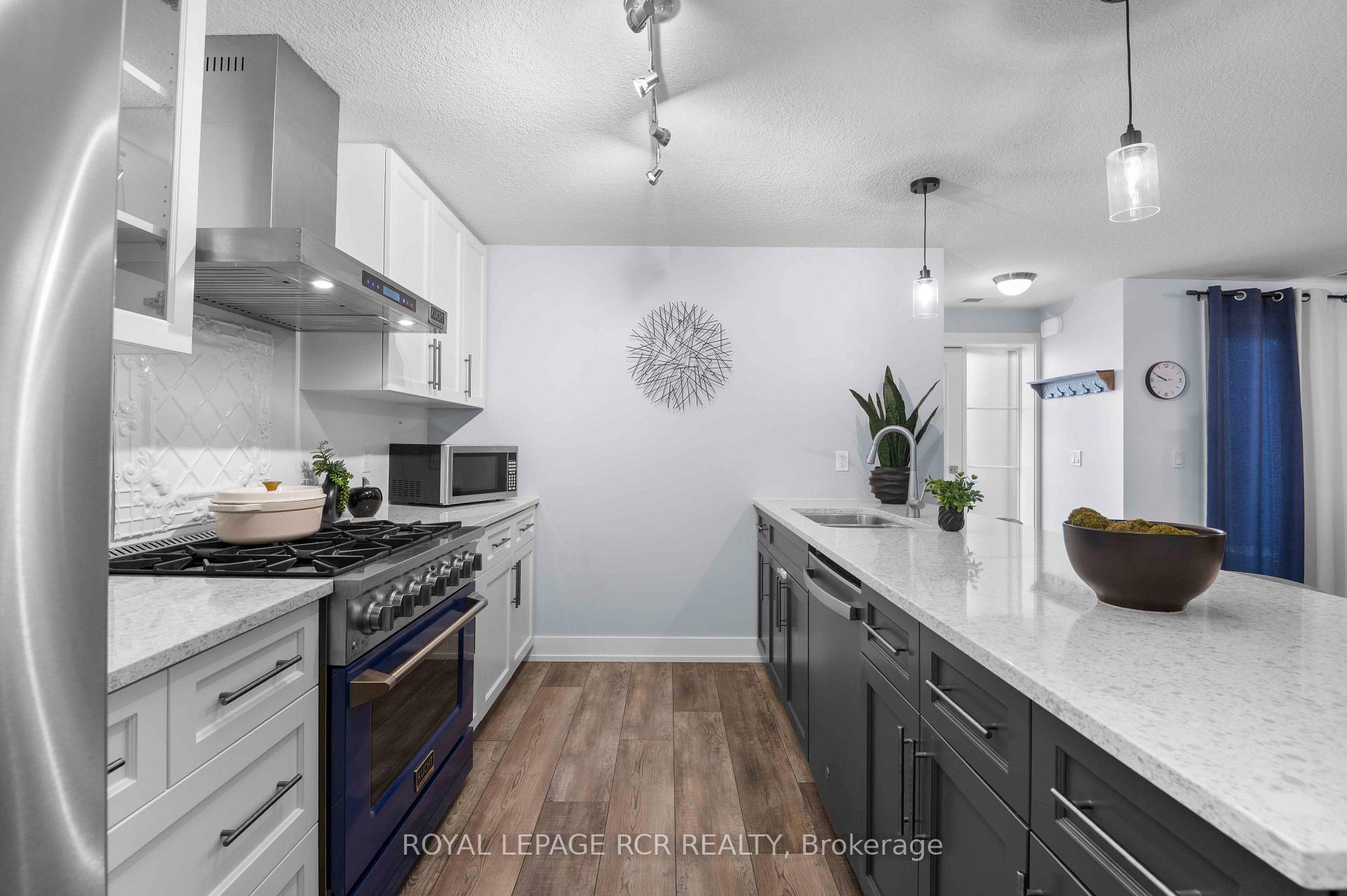 Photo 26 of Unit 102, 17 Centre Street, Orangeville — HOMEH