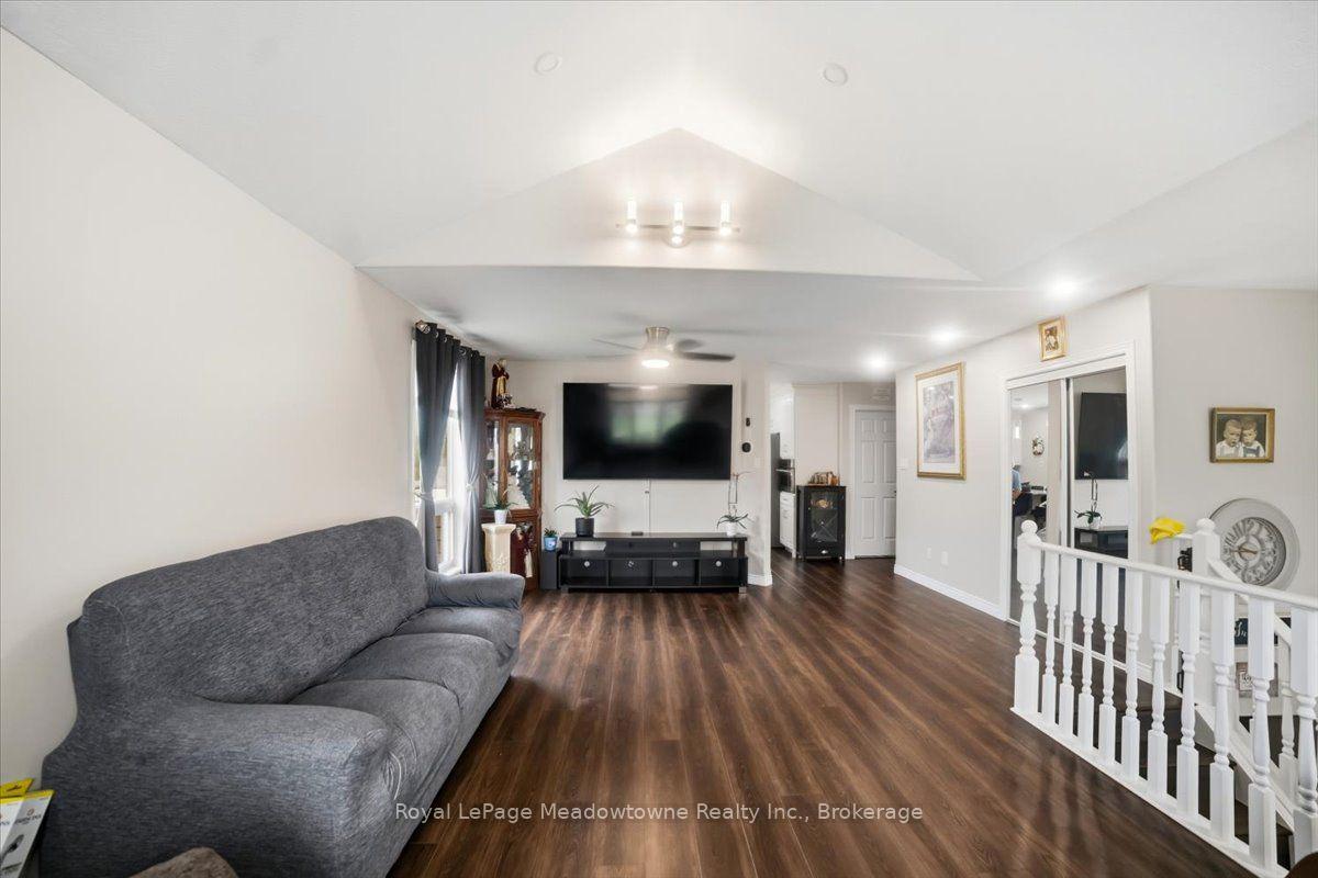 Photo 6 of 15 Sharpe Street, Brant, Paris — HOMEH