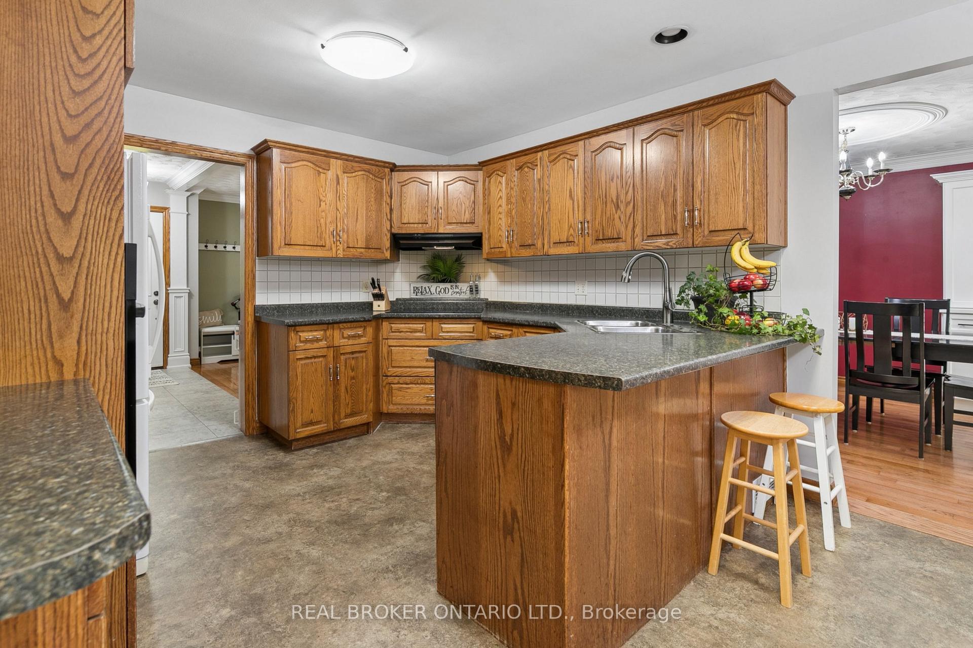 Photo 11 of 7323 Sideroad 15, Rr1 Road, Mapleton, Rural Mapleton — HOMEH