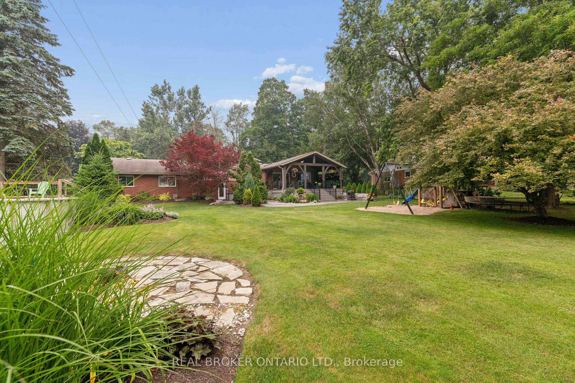 Photo 42 of 7323 Sideroad 15, Rr1 Road, Mapleton, Rural Mapleton — HOMEH