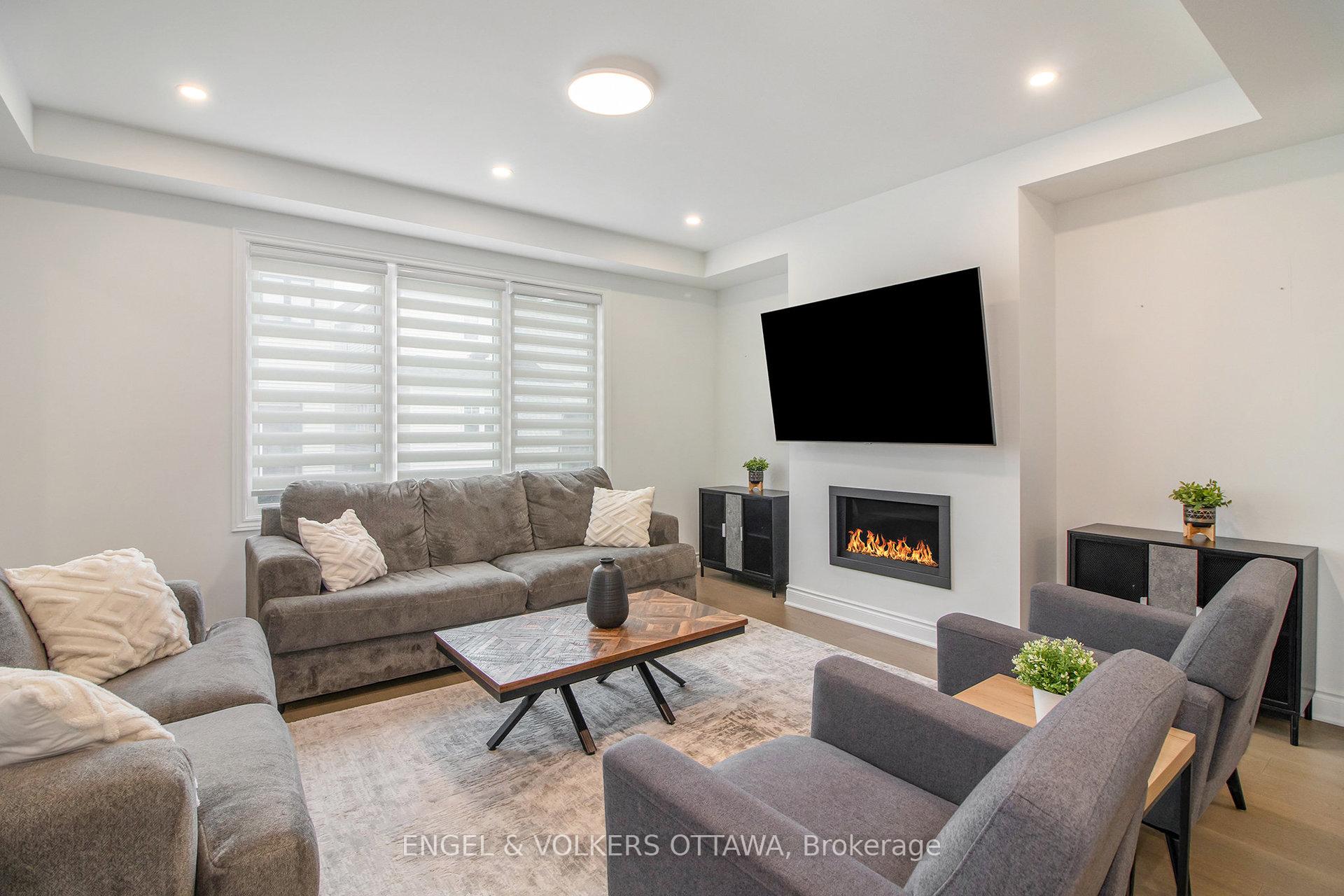 Photo 4 of 1031 Curraglass Walk, Ottawa, Stittsville (North) — HOMEH