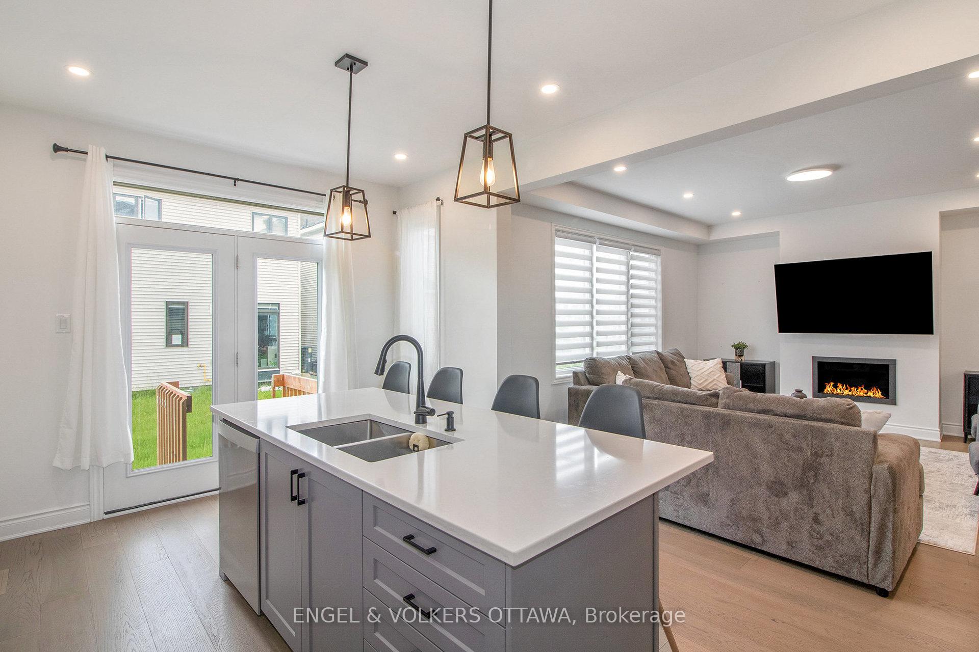 Photo 11 of 1031 Curraglass Walk, Ottawa, Stittsville (North) — HOMEH