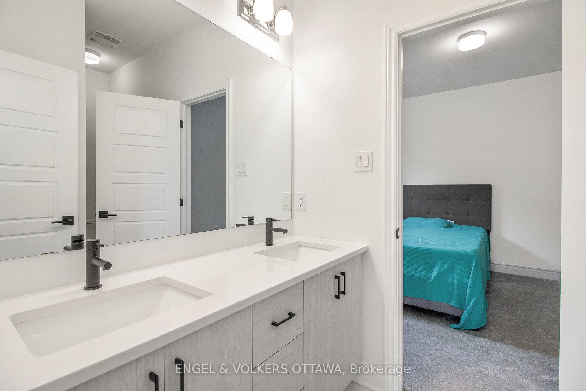 Photo 20 of 1031 Curraglass Walk, Ottawa, Stittsville (North) — HOMEH