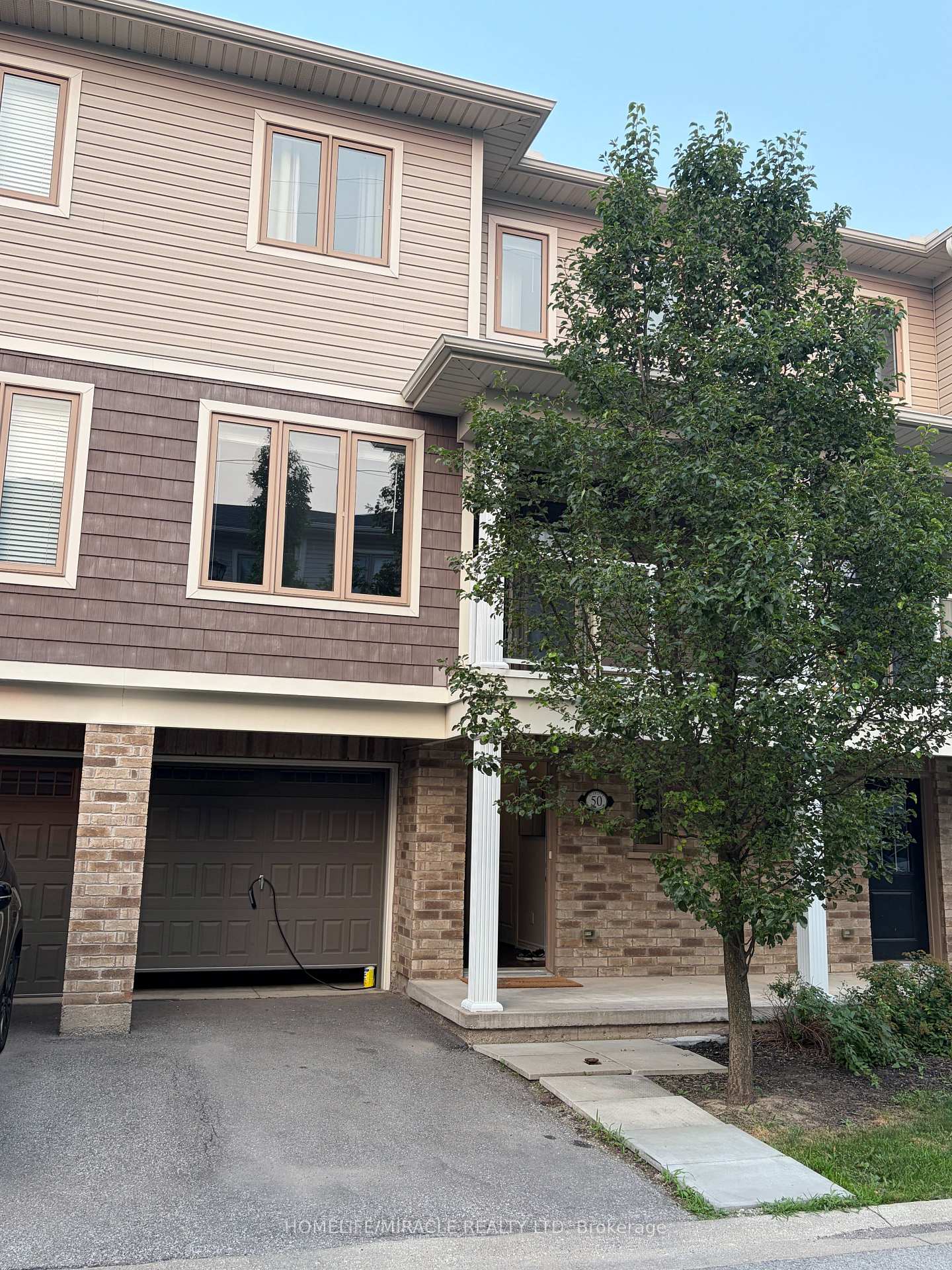Photo 1 of Unit 7, 50 Scarlett Common, St. Catharines, Secord Woods — HOMEH