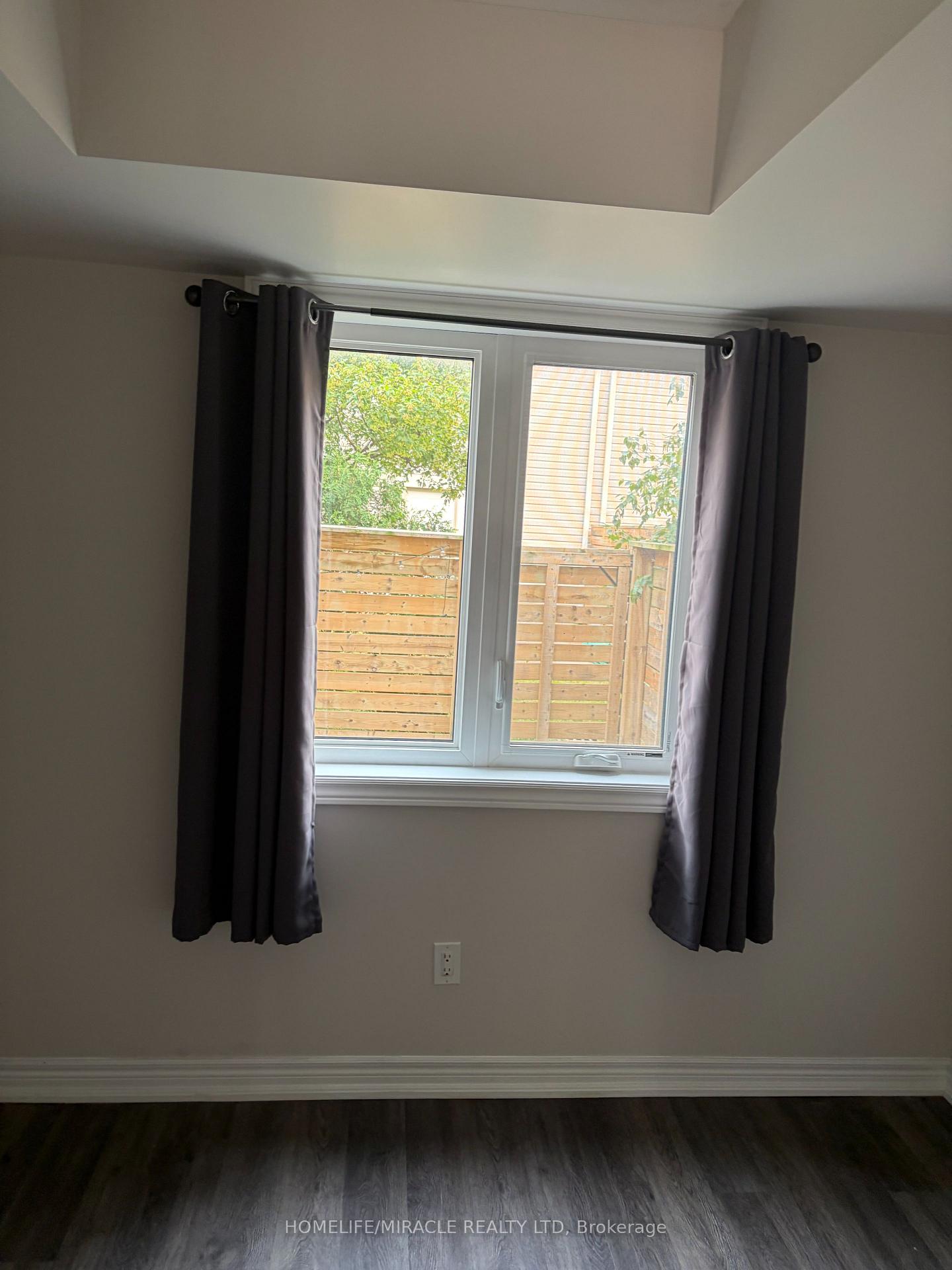 Photo 7 of Unit 7, 50 Scarlett Common, St. Catharines, Secord Woods — HOMEH