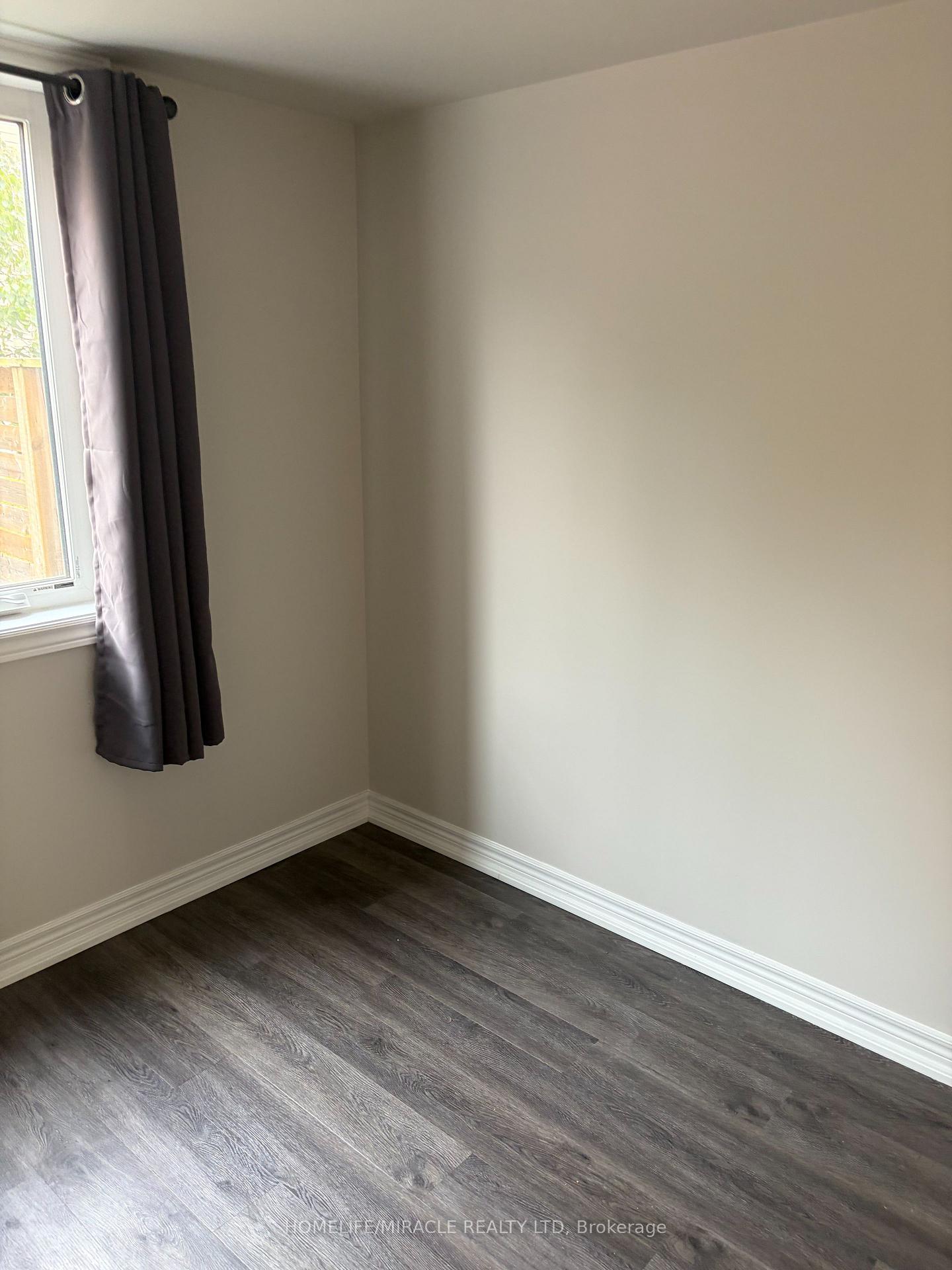 Photo 8 of Unit 7, 50 Scarlett Common, St. Catharines, Secord Woods — HOMEH