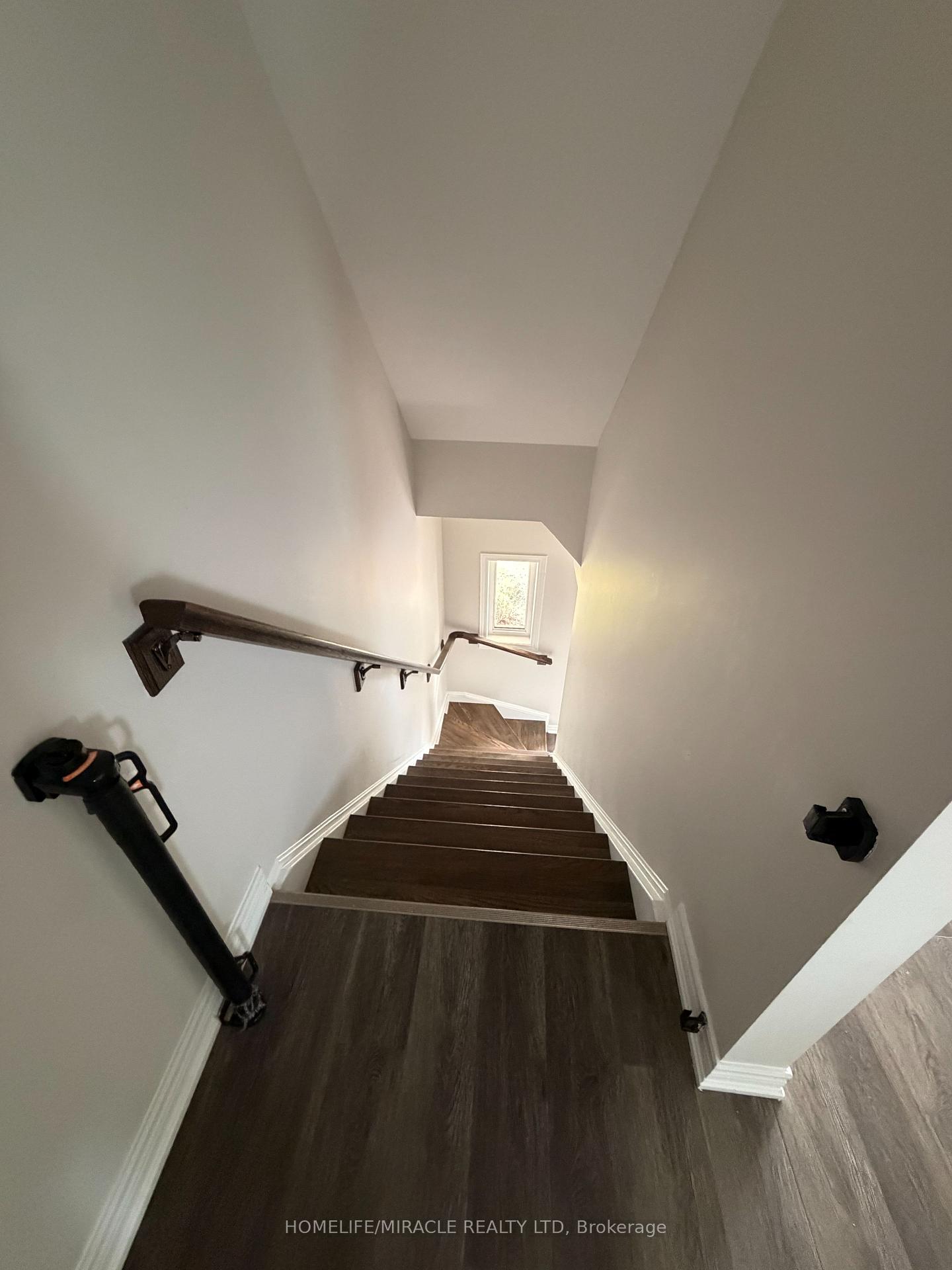 Photo 10 of Unit 7, 50 Scarlett Common, St. Catharines, Secord Woods — HOMEH