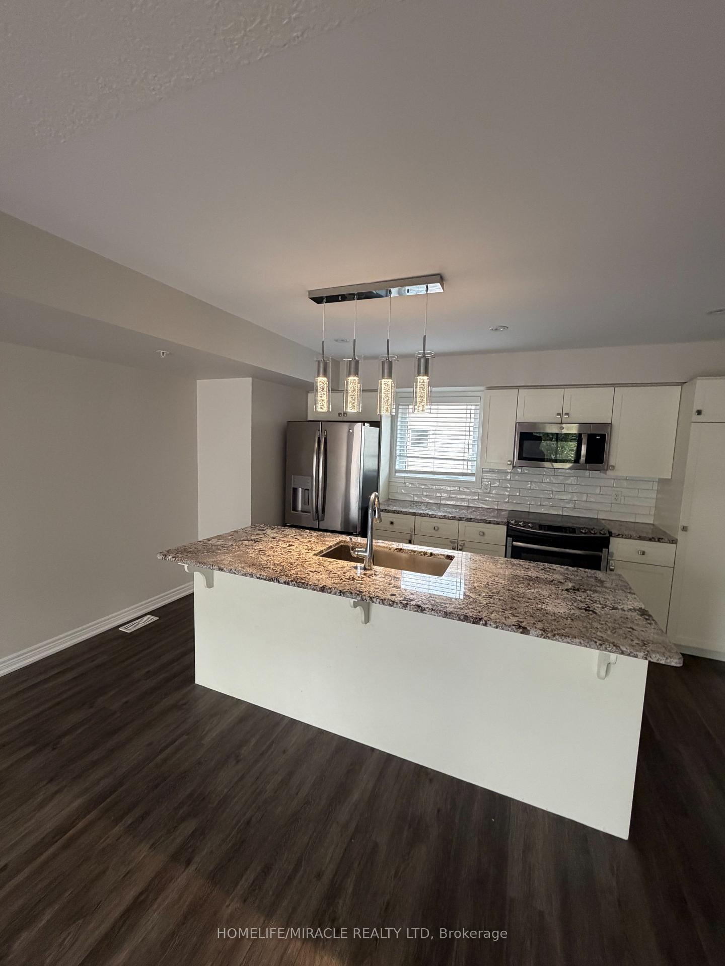 Photo 13 of Unit 7, 50 Scarlett Common, St. Catharines, Secord Woods — HOMEH