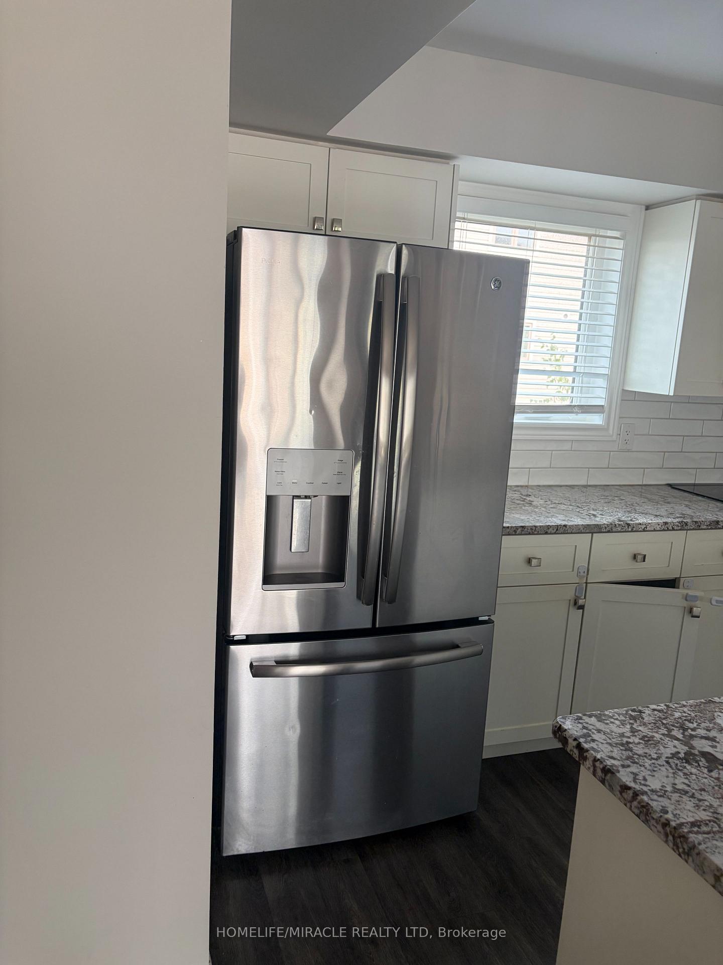 Photo 18 of Unit 7, 50 Scarlett Common, St. Catharines, Secord Woods — HOMEH