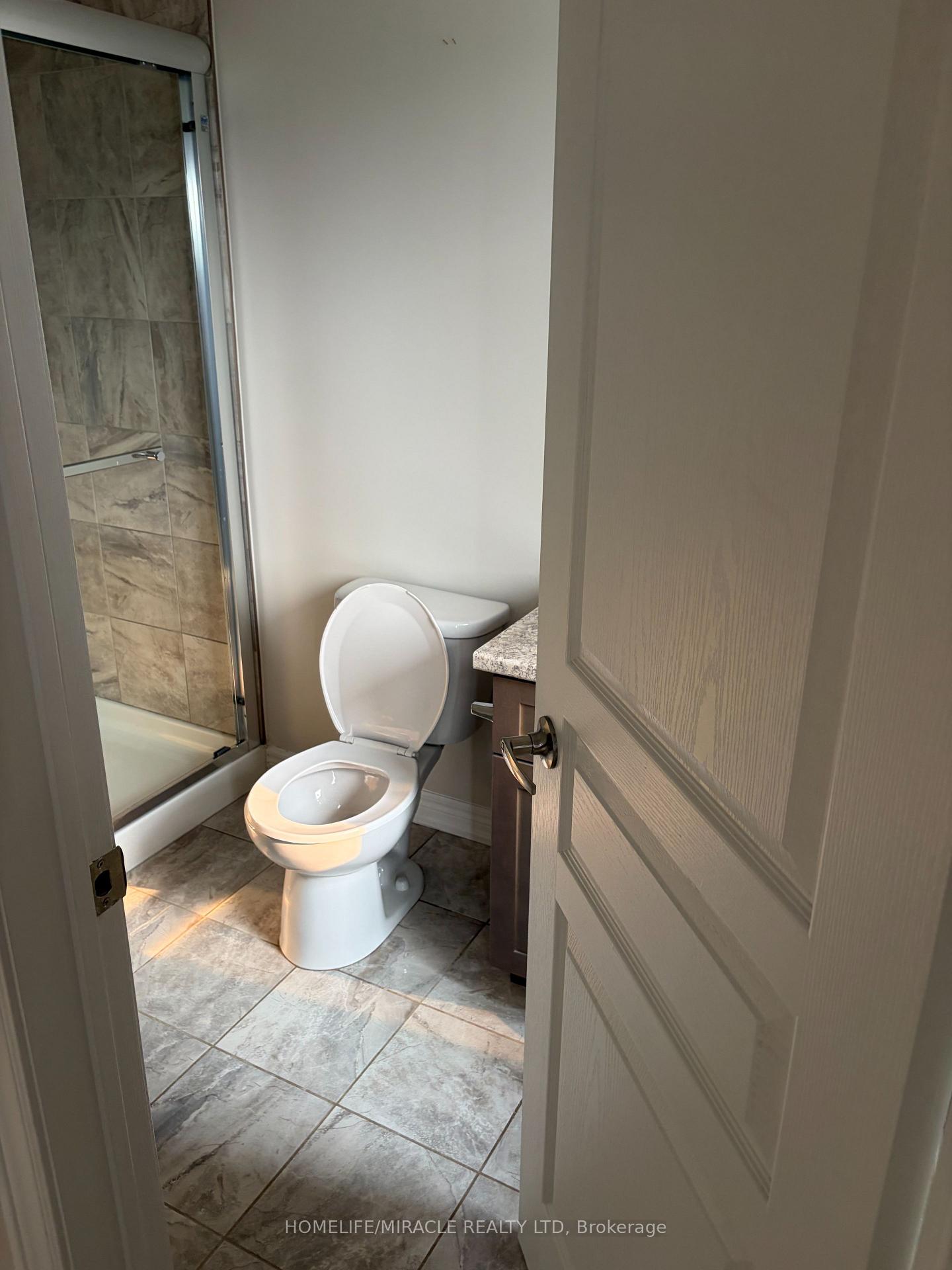 Photo 34 of Unit 7, 50 Scarlett Common, St. Catharines, Secord Woods — HOMEH
