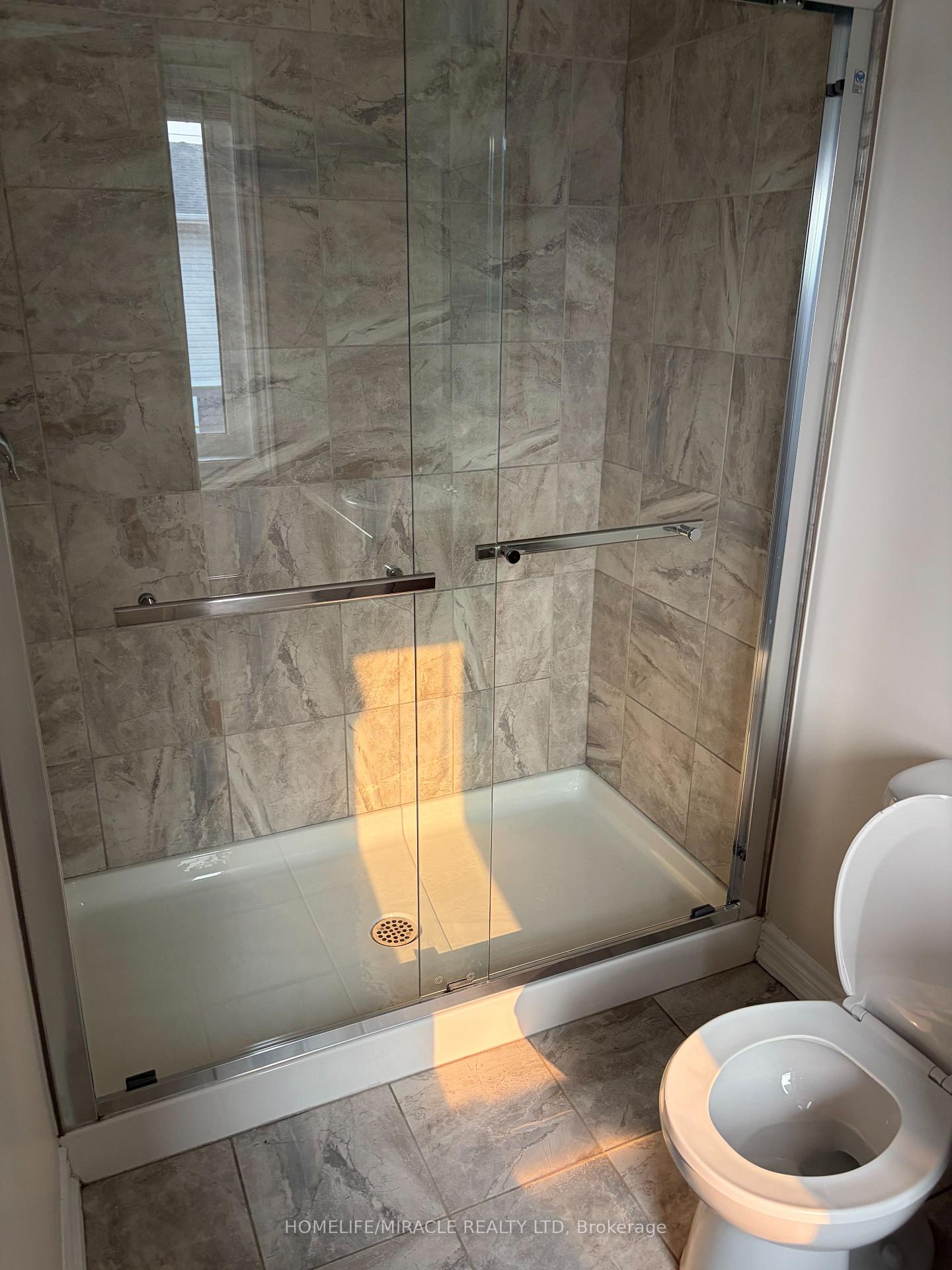 Photo 35 of Unit 7, 50 Scarlett Common, St. Catharines, Secord Woods — HOMEH
