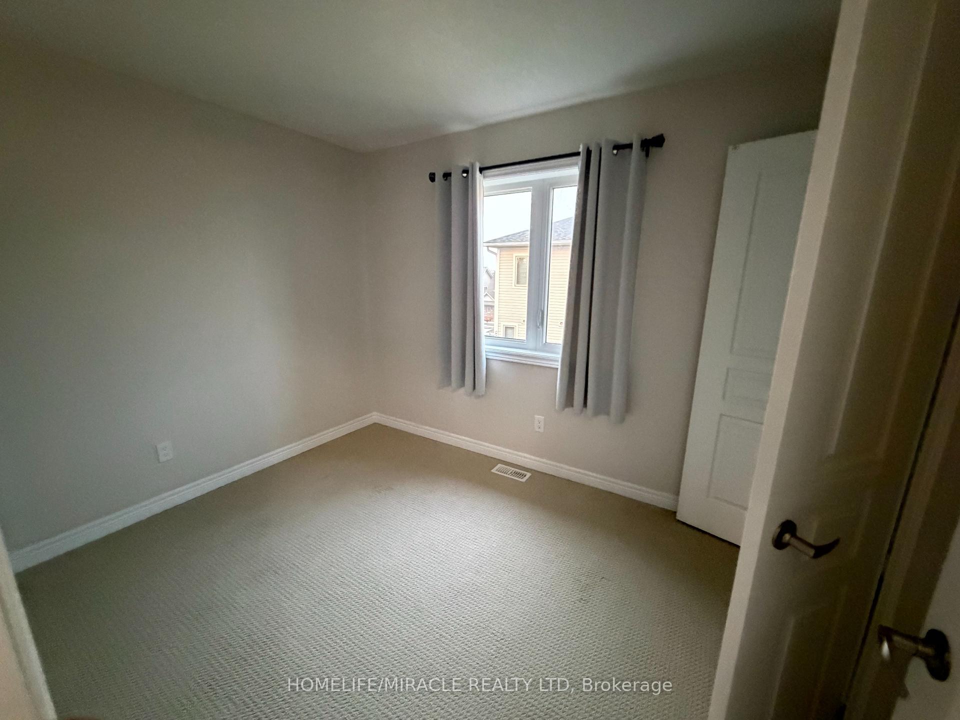 Photo 36 of Unit 7, 50 Scarlett Common, St. Catharines, Secord Woods — HOMEH