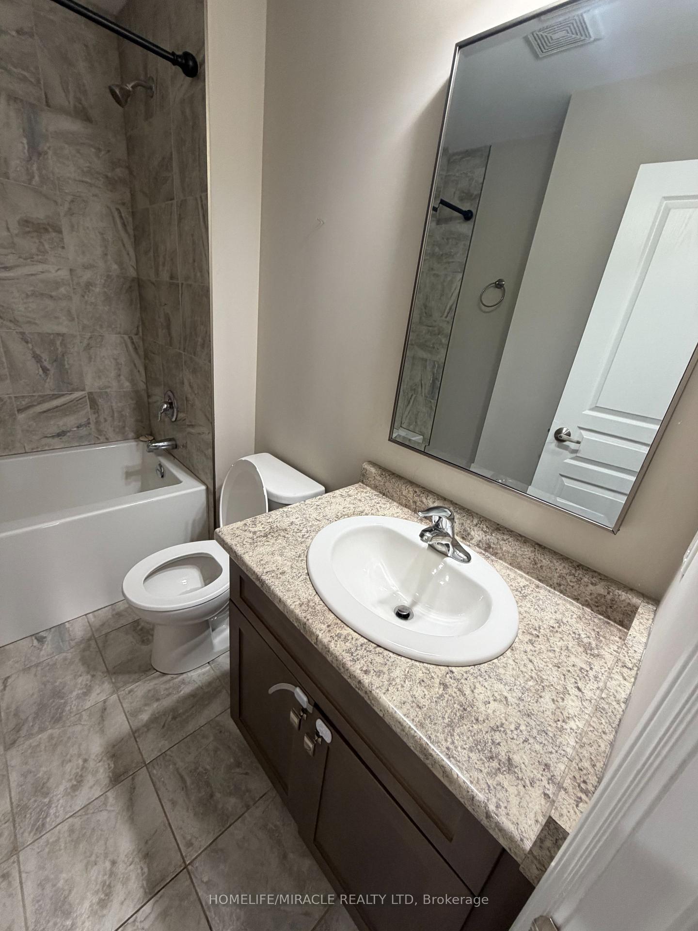Photo 42 of Unit 7, 50 Scarlett Common, St. Catharines, Secord Woods — HOMEH