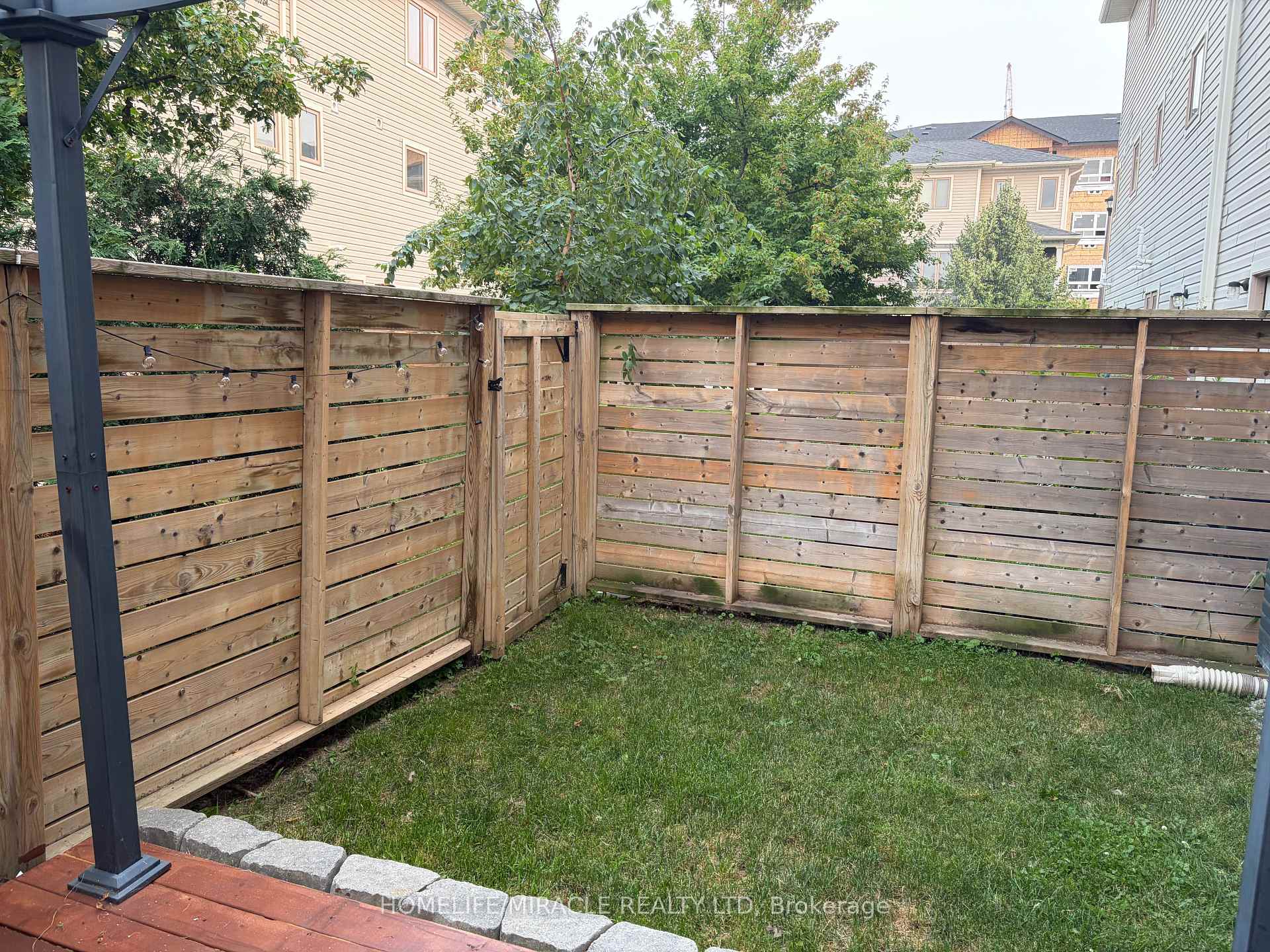 Photo 47 of Unit 7, 50 Scarlett Common, St. Catharines, Secord Woods — HOMEH