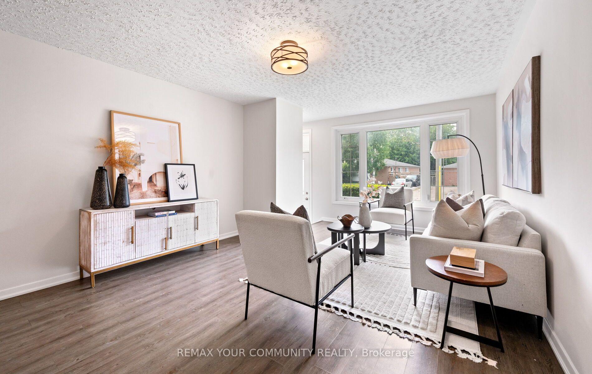 Photo 8 of 23 Richardson Drive, Aurora, Aurora Highlands — HOMEH