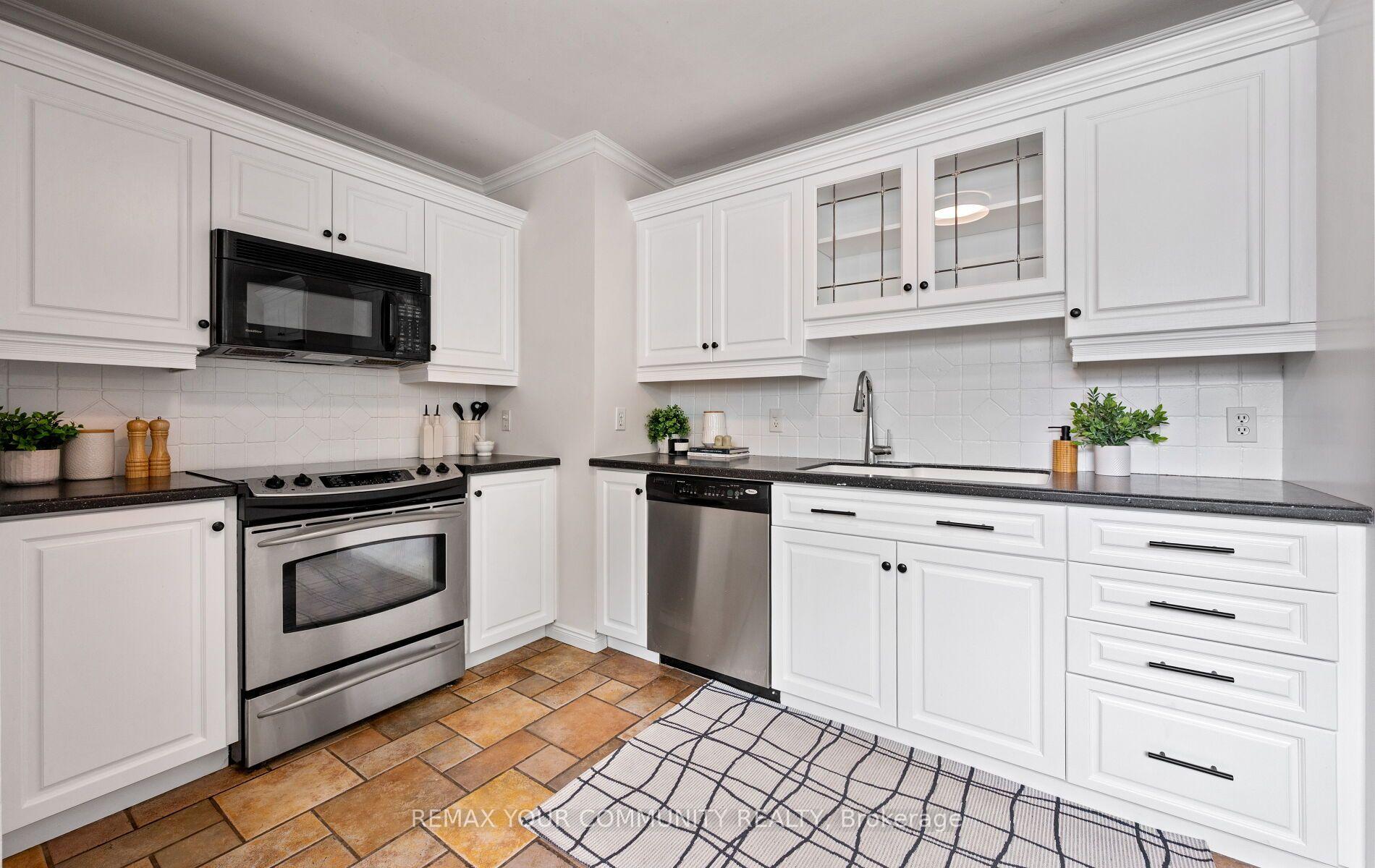 Photo 15 of 23 Richardson Drive, Aurora, Aurora Highlands — HOMEH
