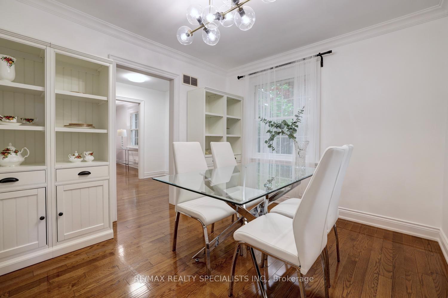 Photo 12 of 406 Christina Drive, Oakville, Southwest — HOMEH