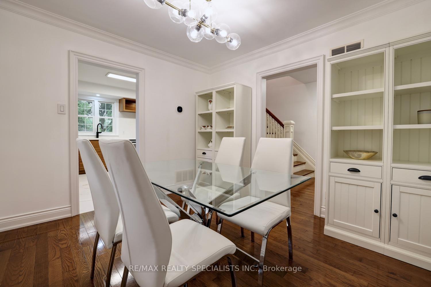 Photo 13 of 406 Christina Drive, Oakville, Southwest — HOMEH