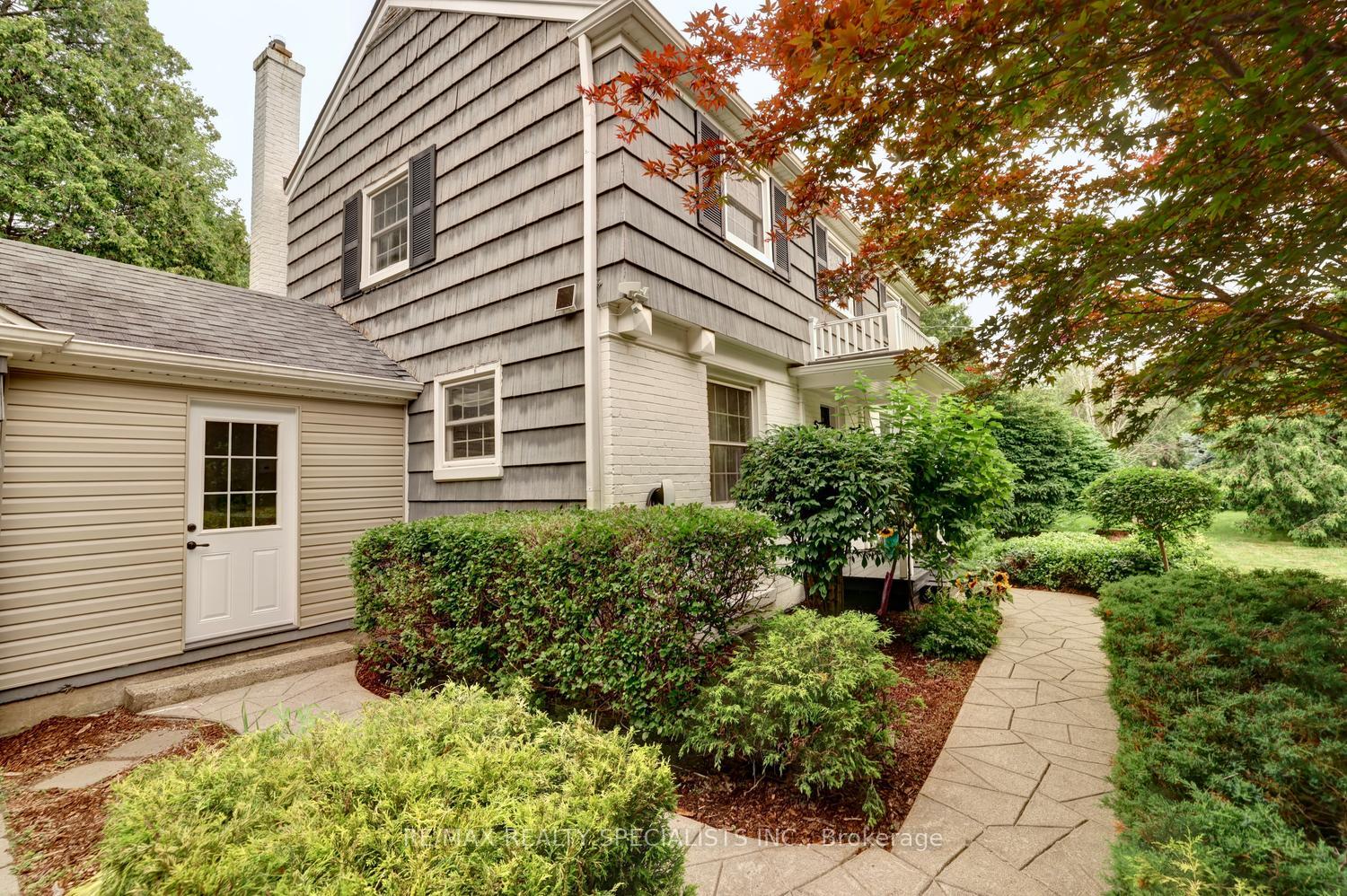 Photo 40 of 406 Christina Drive, Oakville, Southwest — HOMEH