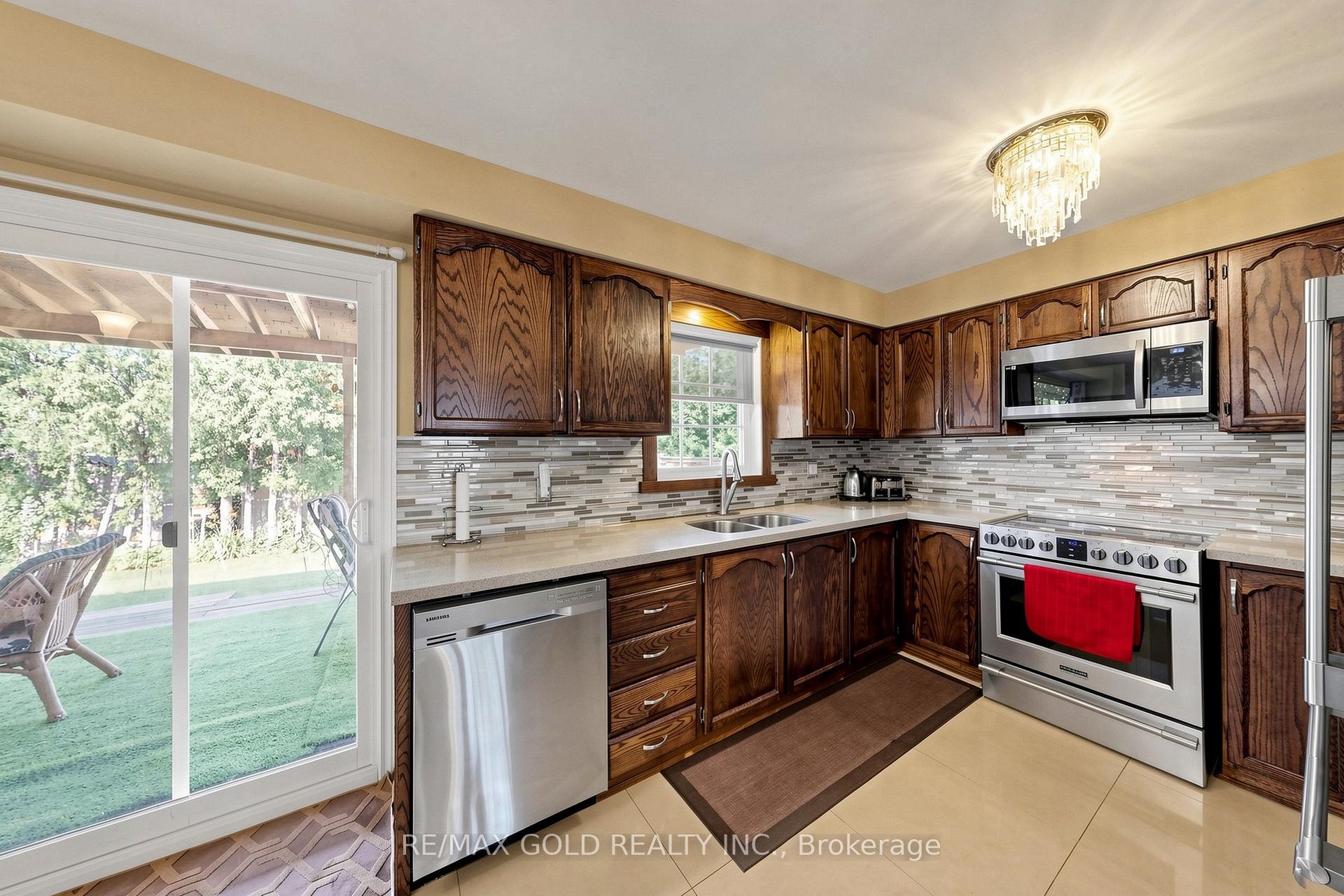 Photo 12 of 76 Charters Road, Brampton, Madoc — HOMEH