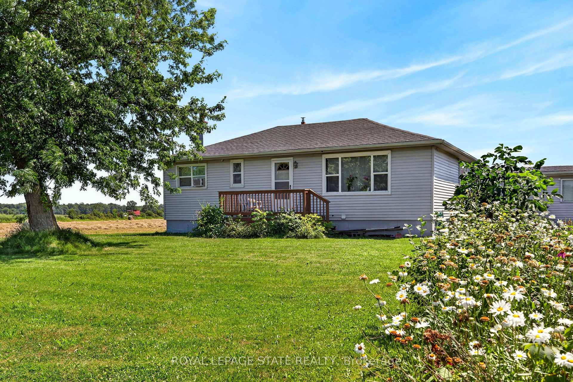 Photo 1 of 958 Highland Road E, Hamilton, Rural Stoney Creek — HOMEH