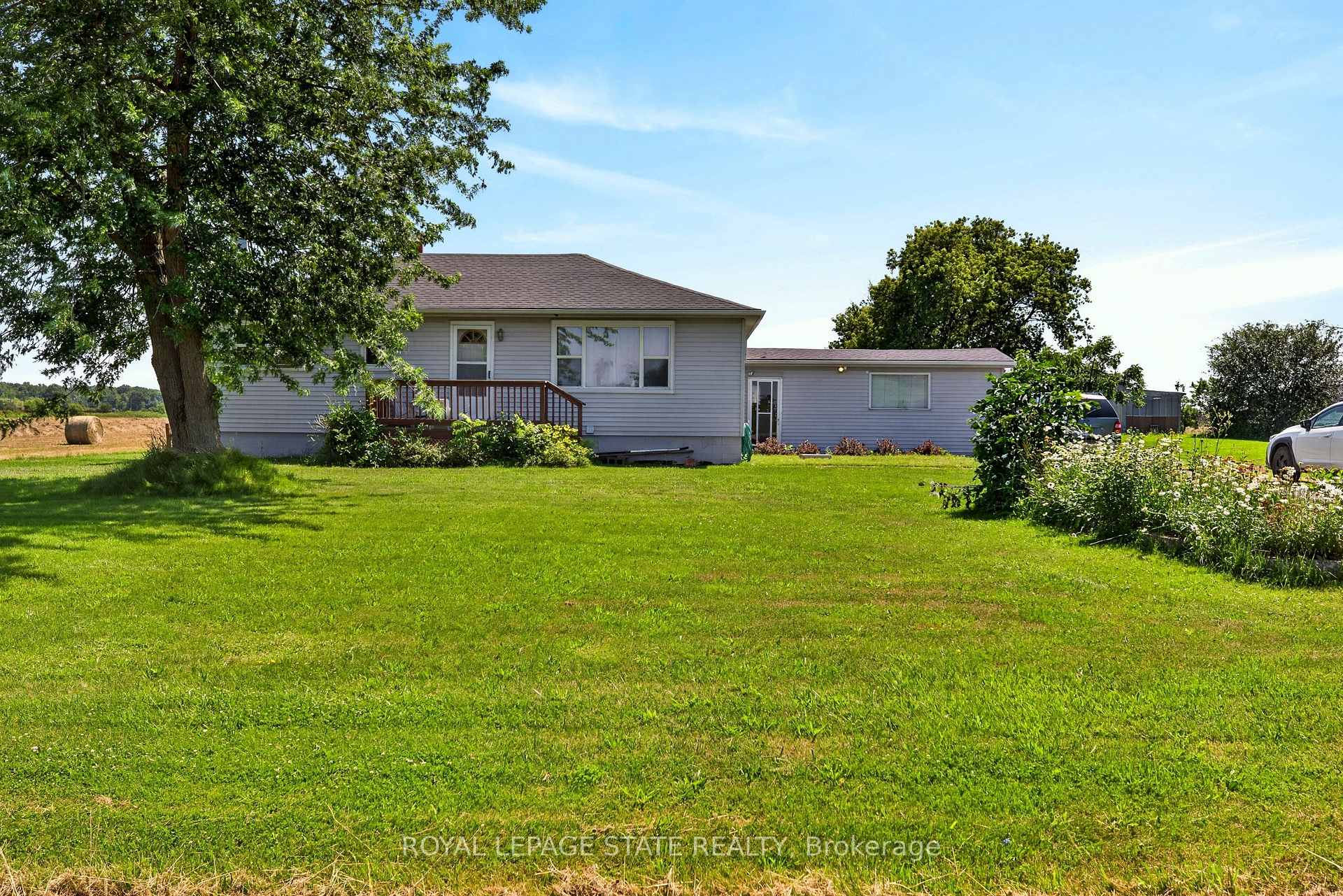 Photo 2 of 958 Highland Road E, Hamilton, Rural Stoney Creek — HOMEH
