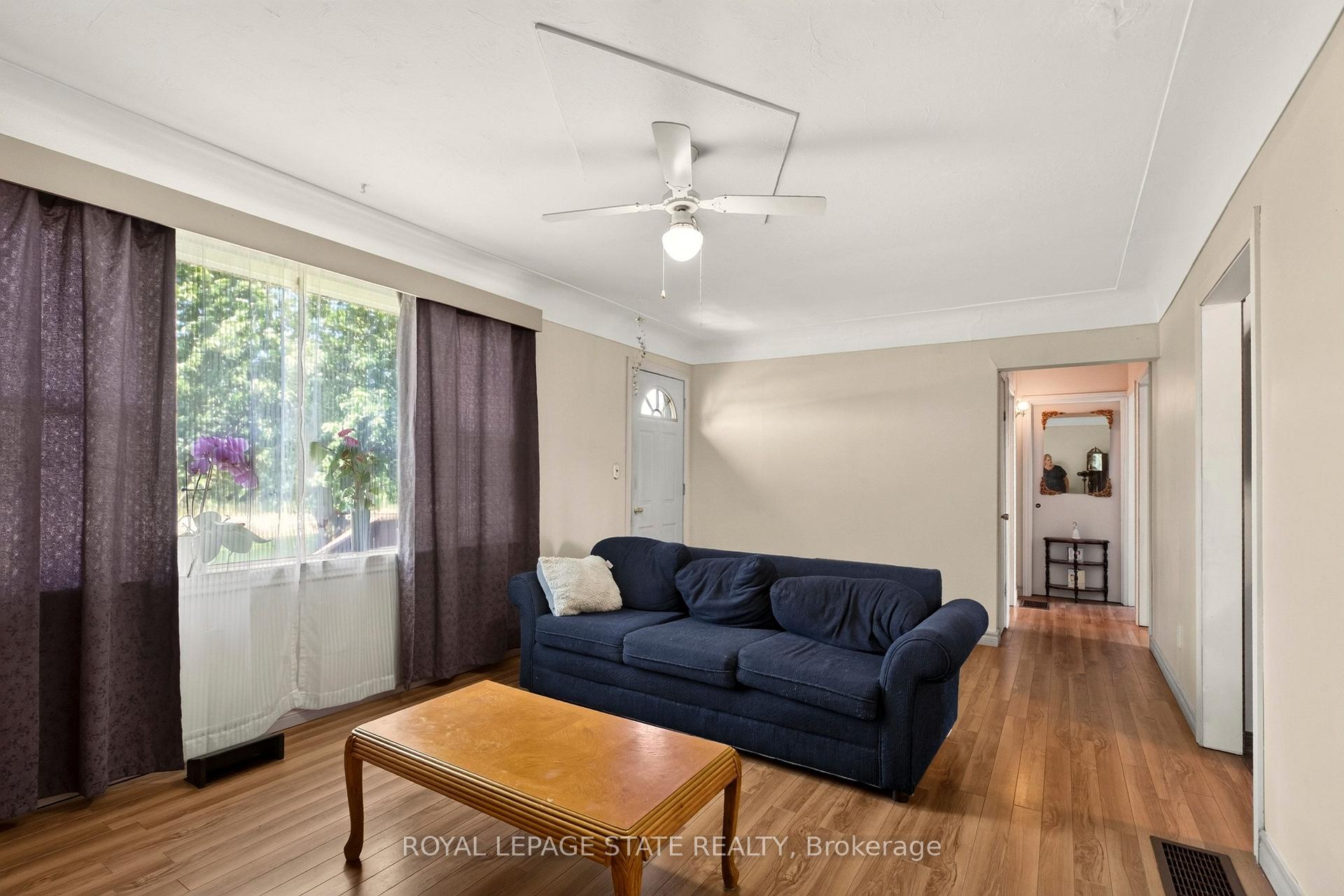 Photo 5 of 958 Highland Road E, Hamilton, Rural Stoney Creek — HOMEH