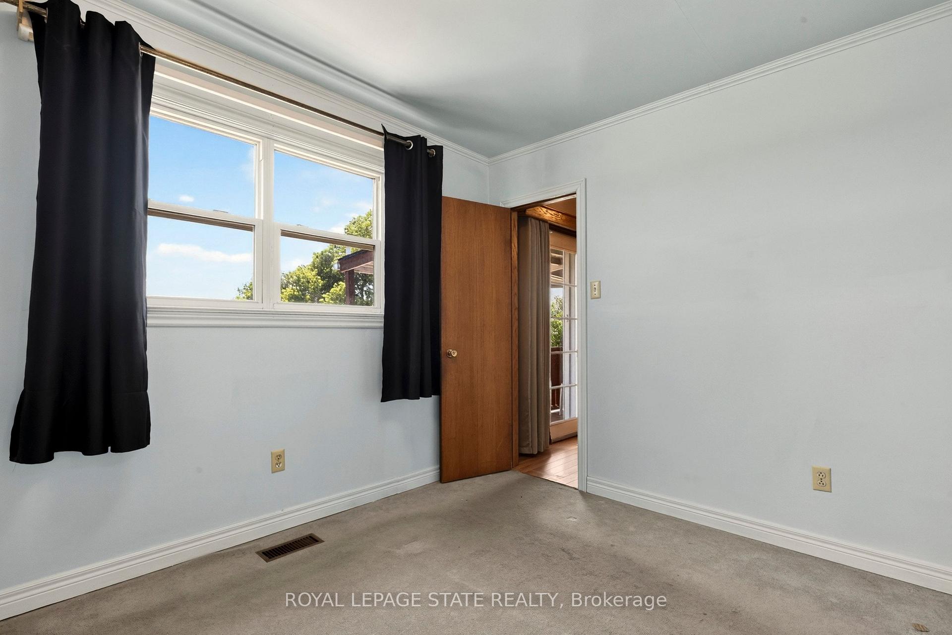 Photo 12 of 958 Highland Road E, Hamilton, Rural Stoney Creek — HOMEH