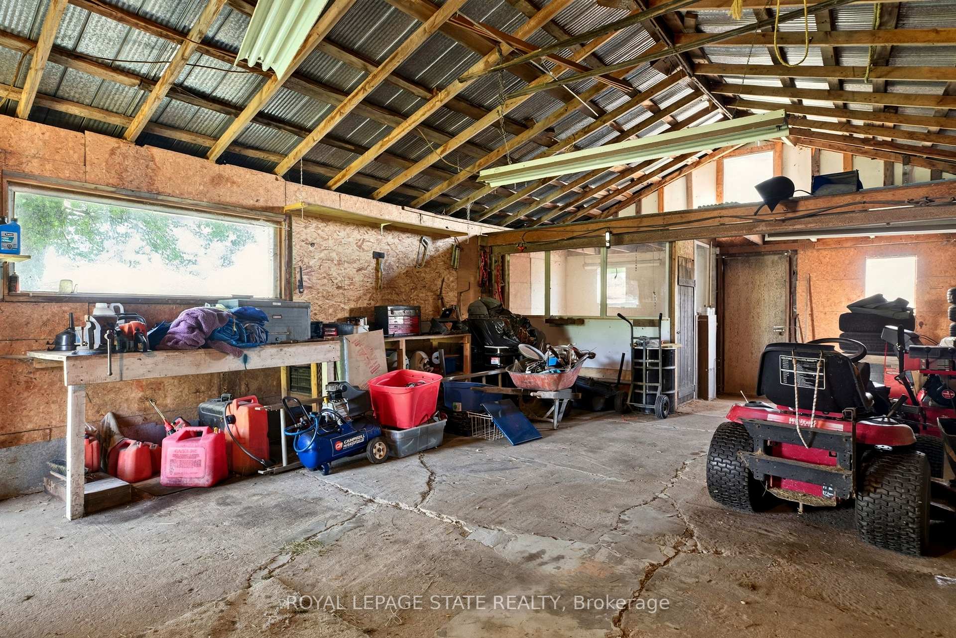 Photo 44 of 958 Highland Road E, Hamilton, Rural Stoney Creek — HOMEH