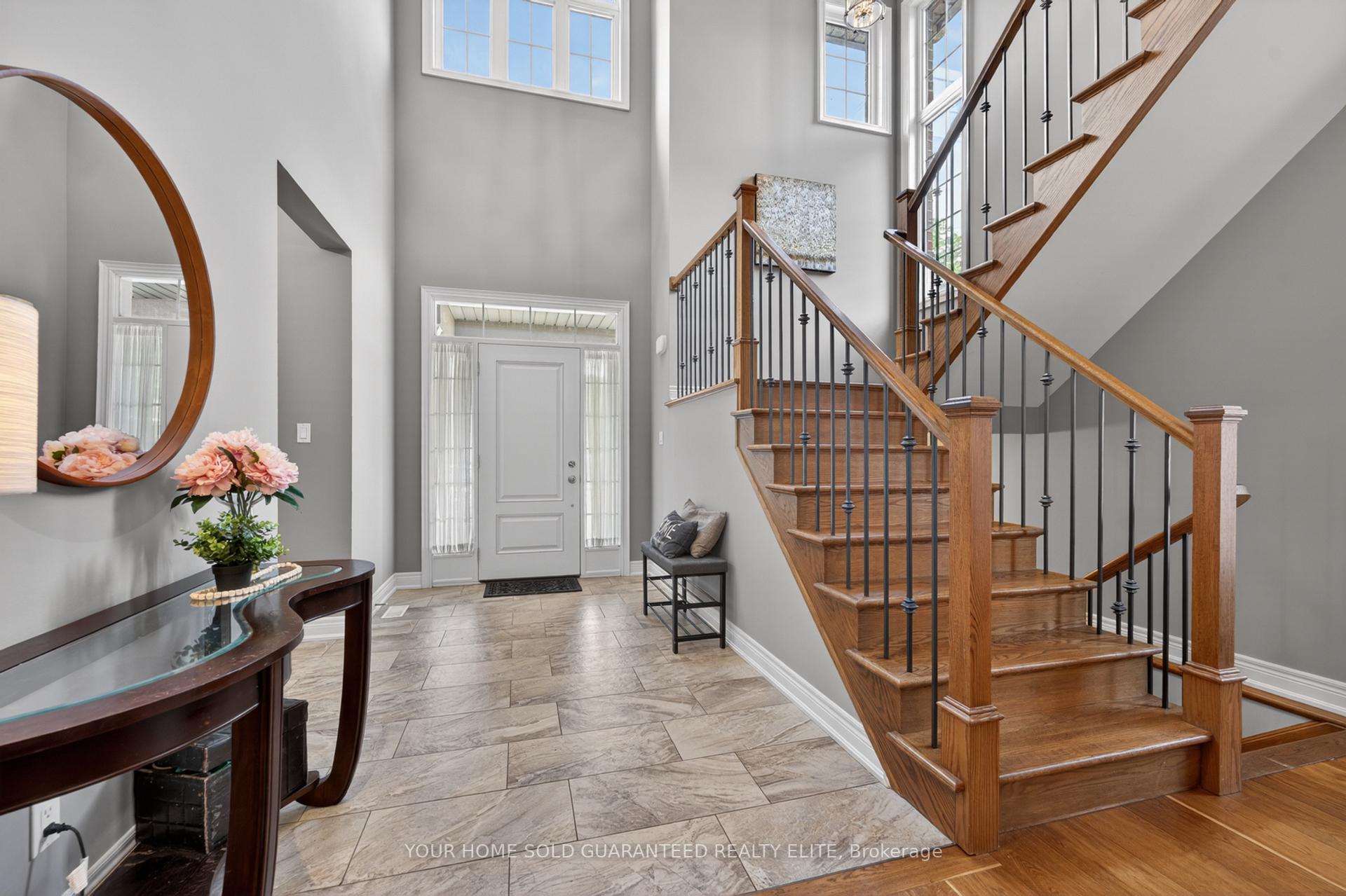 Photo 5 of 116 Livingston Avenue, Grimsby, Grimsby West — HOMEH