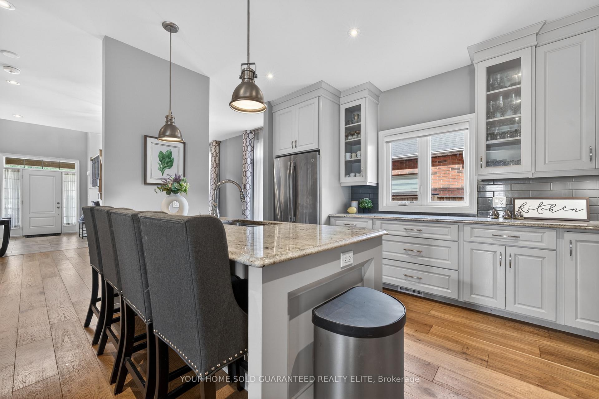 Photo 10 of 116 Livingston Avenue, Grimsby, Grimsby West — HOMEH