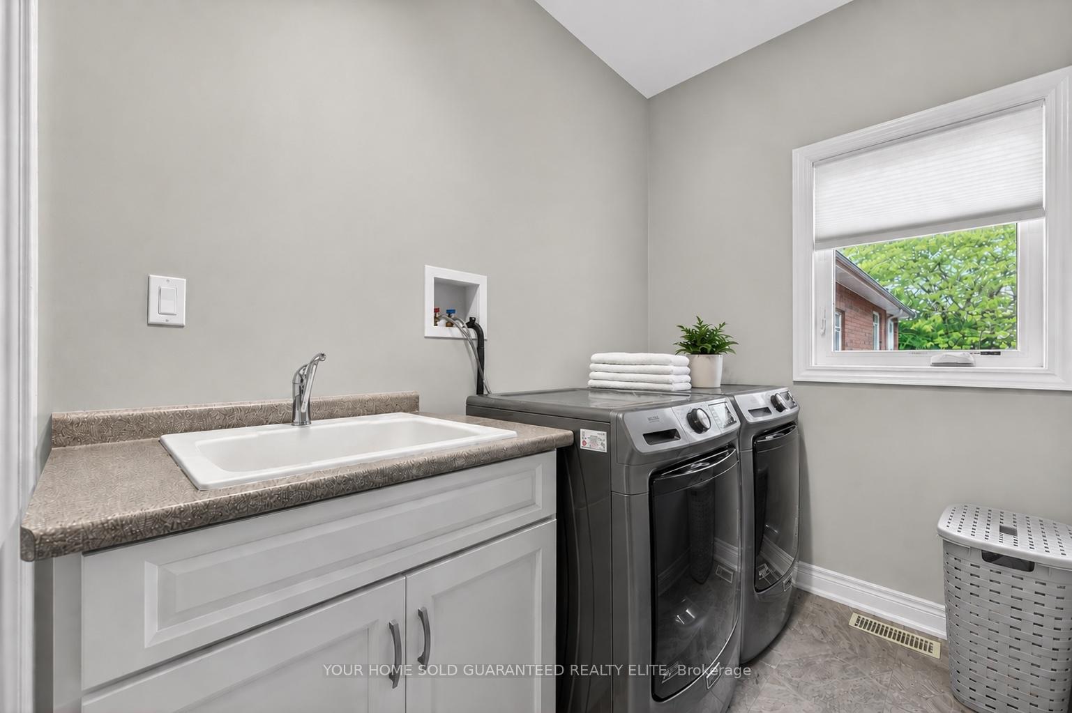 Photo 30 of 116 Livingston Avenue, Grimsby, Grimsby West — HOMEH