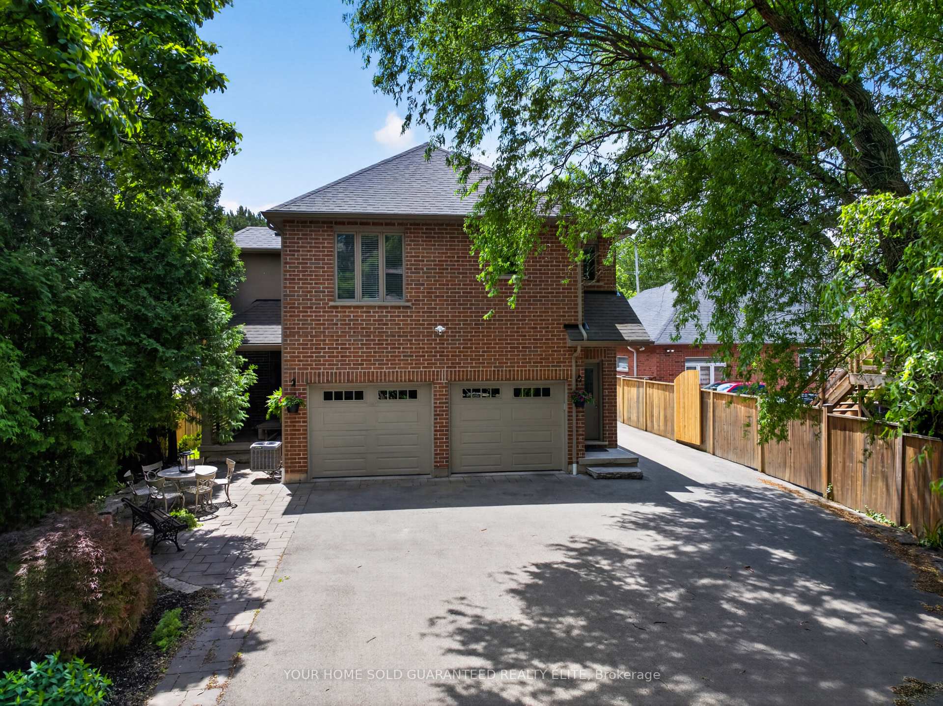 Photo 44 of 116 Livingston Avenue, Grimsby, Grimsby West — HOMEH