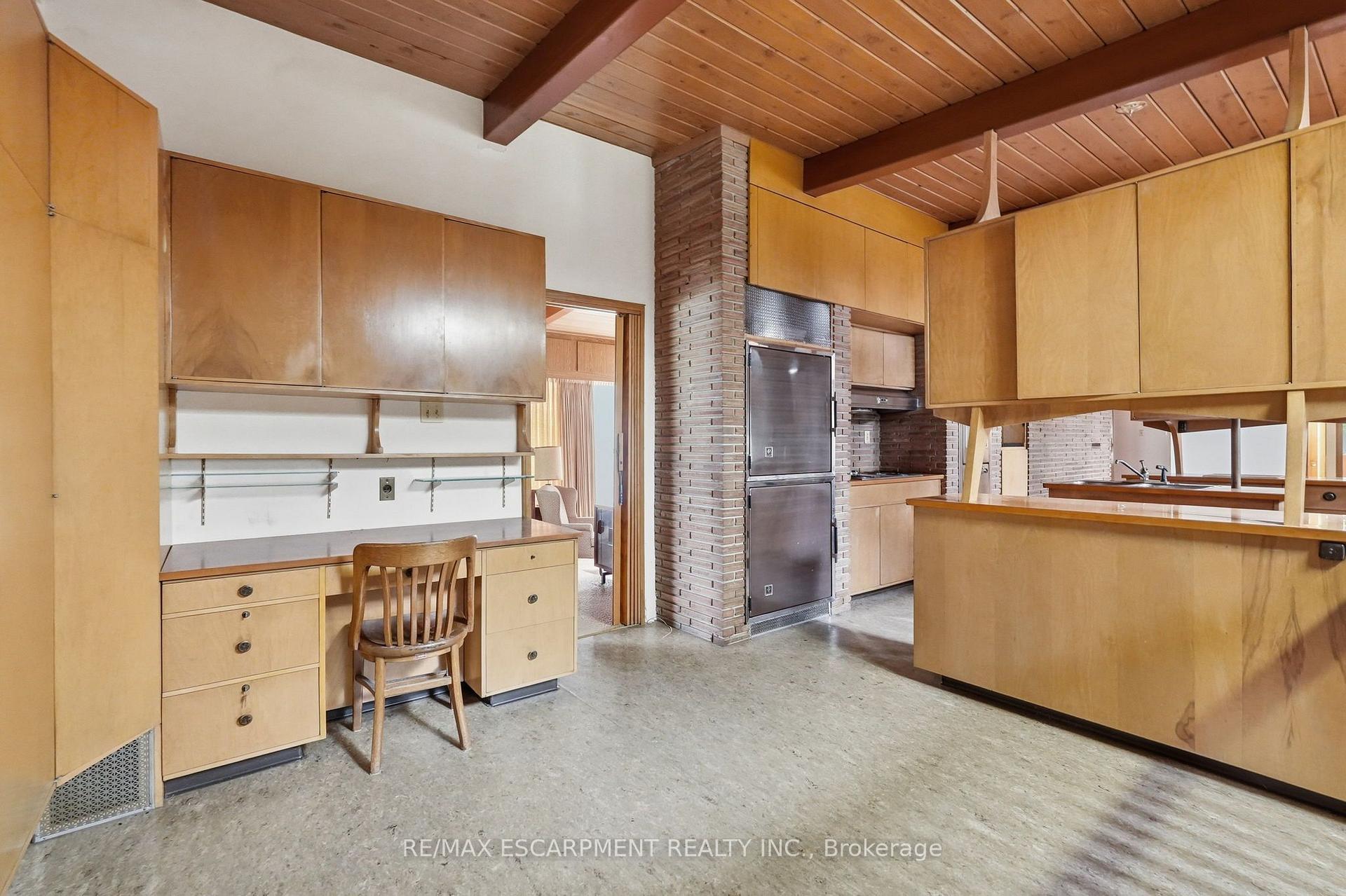 Photo 11 of 264 Mountain Brow Boulevard, Hamilton, Sherwood — HOMEH
