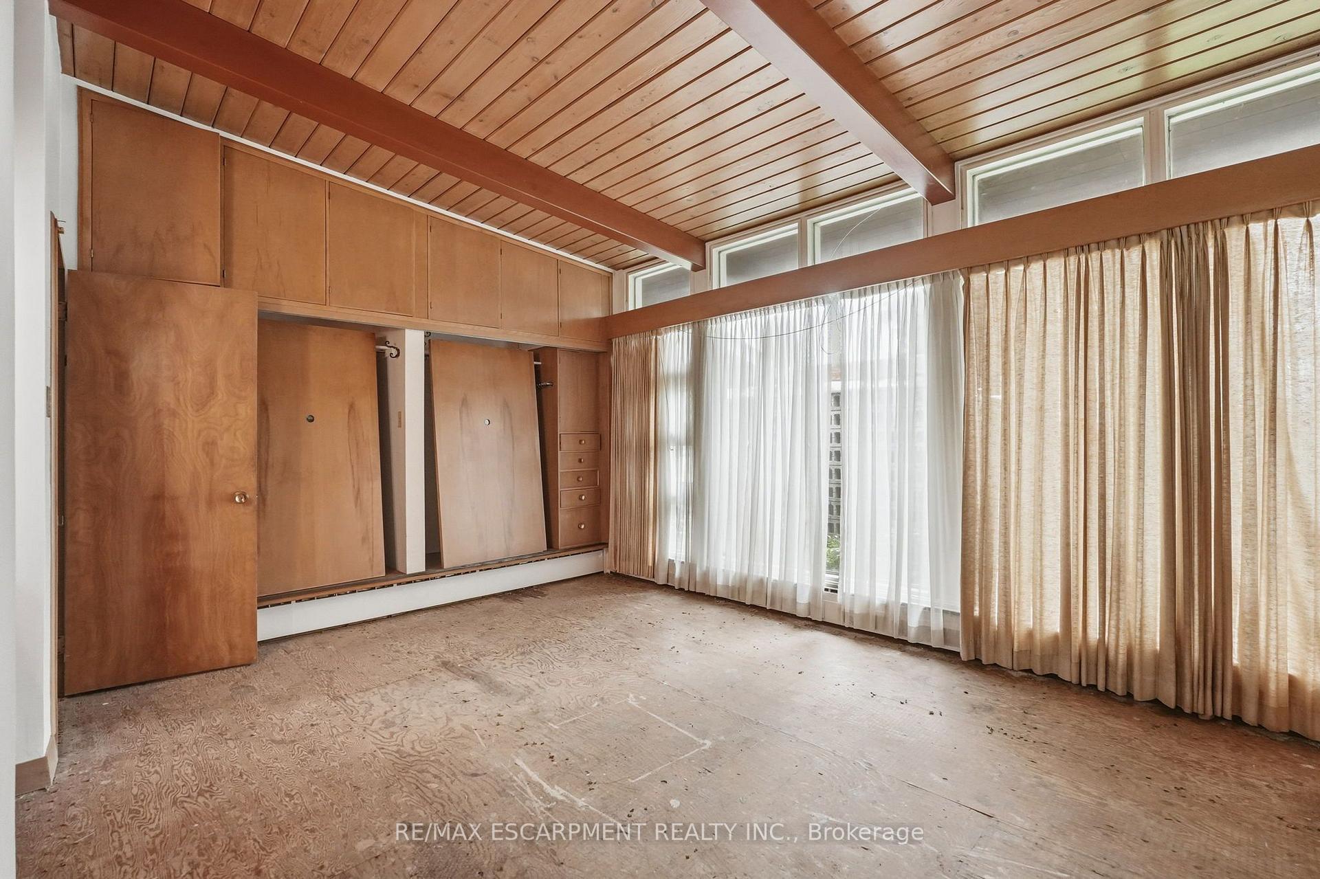 Photo 25 of 264 Mountain Brow Boulevard, Hamilton, Sherwood — HOMEH