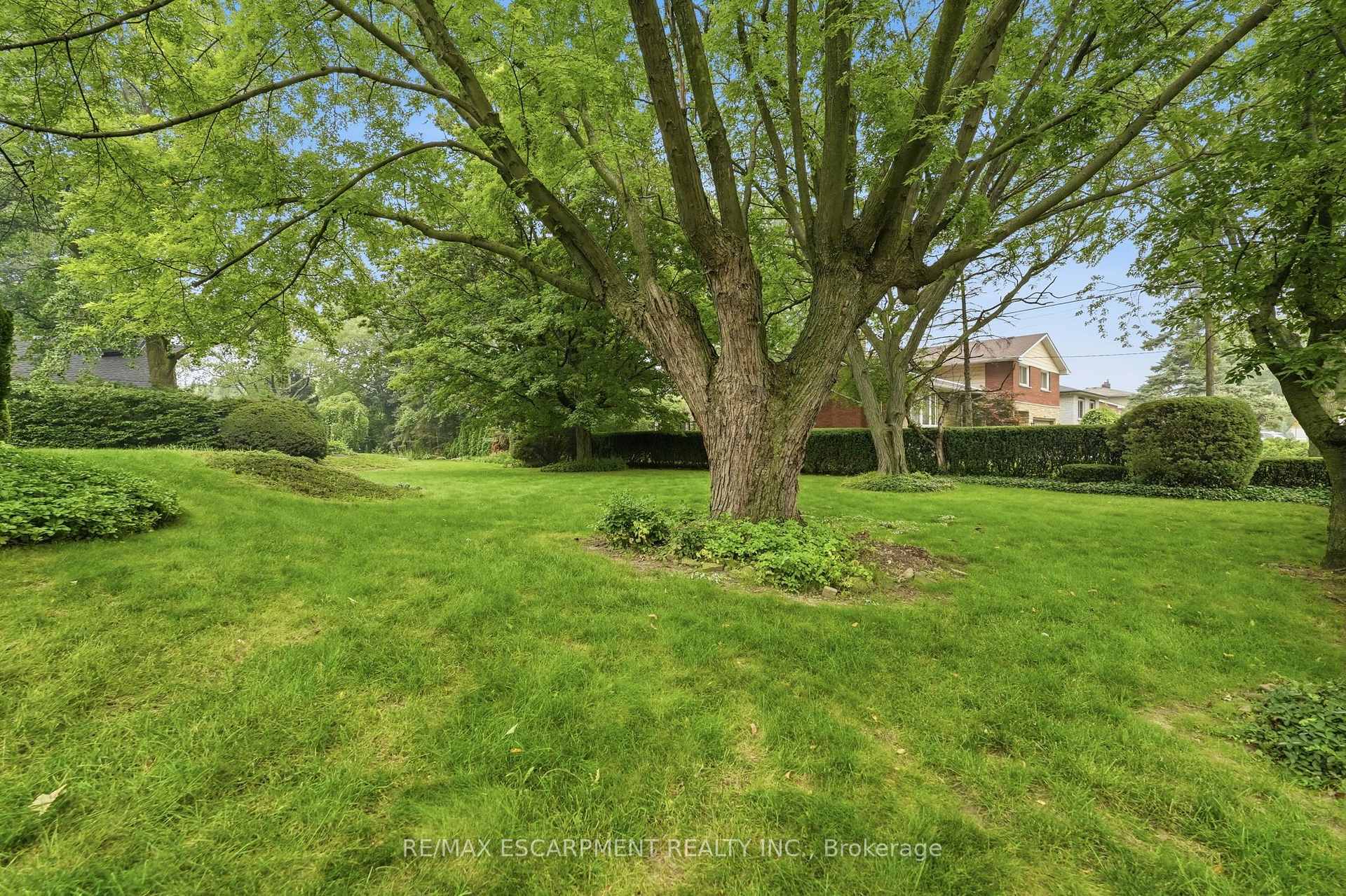 Photo 37 of 264 Mountain Brow Boulevard, Hamilton, Sherwood — HOMEH
