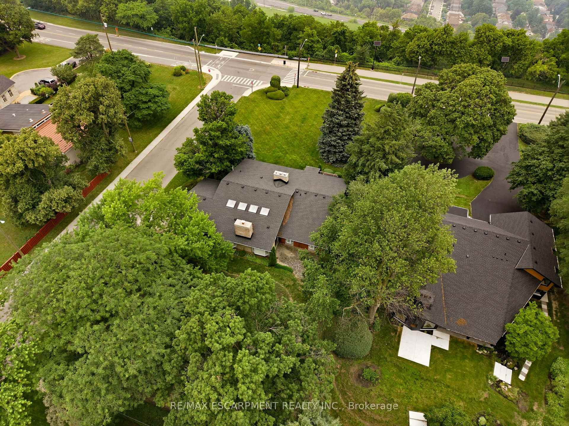Photo 38 of 264 Mountain Brow Boulevard, Hamilton, Sherwood — HOMEH