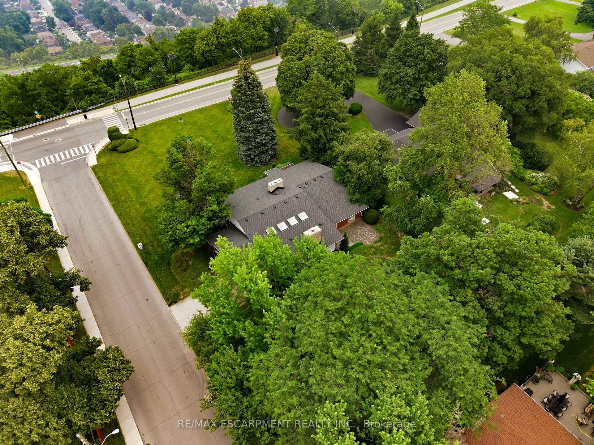 Photo 39 of 264 Mountain Brow Boulevard, Hamilton, Sherwood — HOMEH