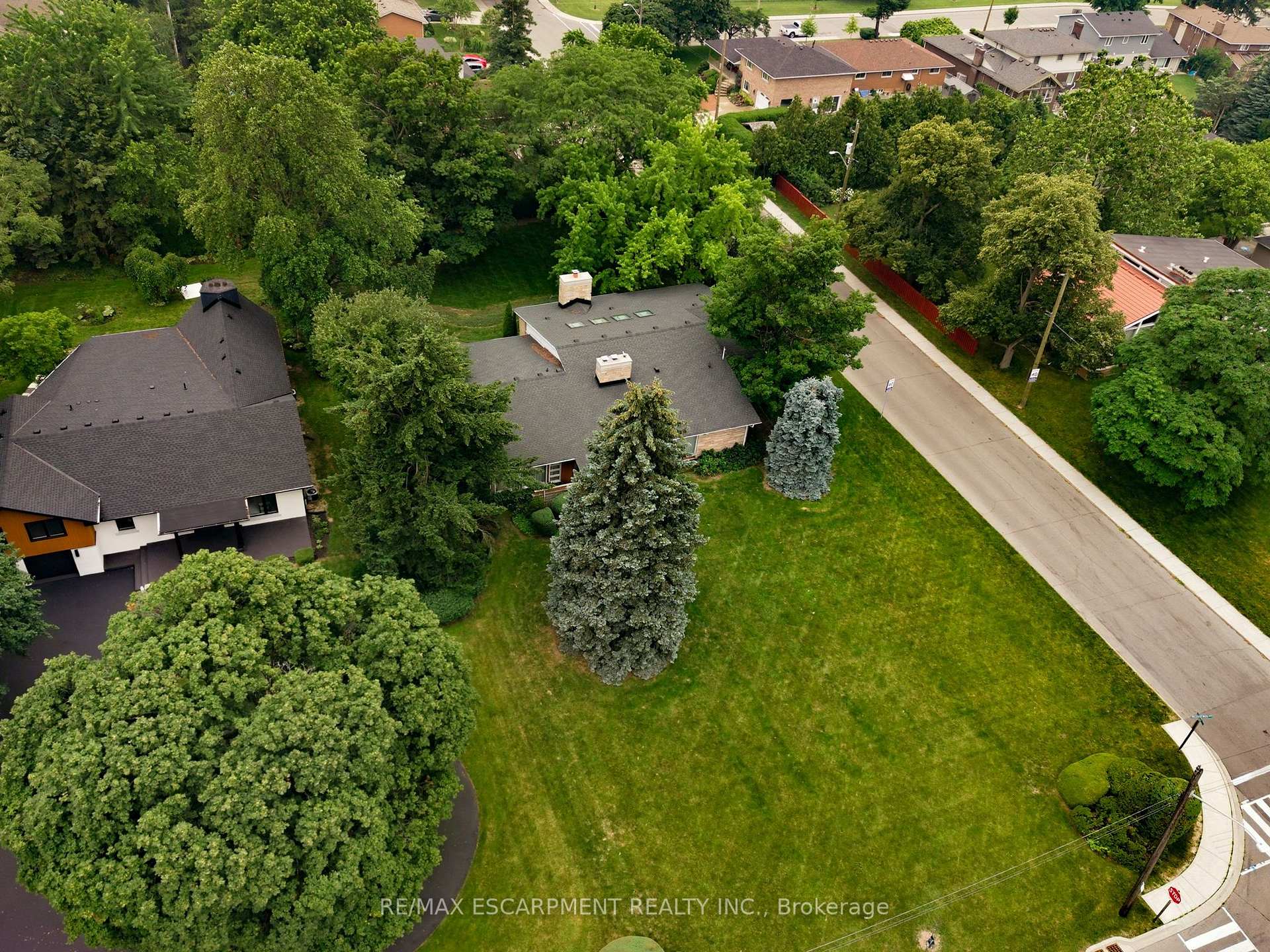 Photo 40 of 264 Mountain Brow Boulevard, Hamilton, Sherwood — HOMEH