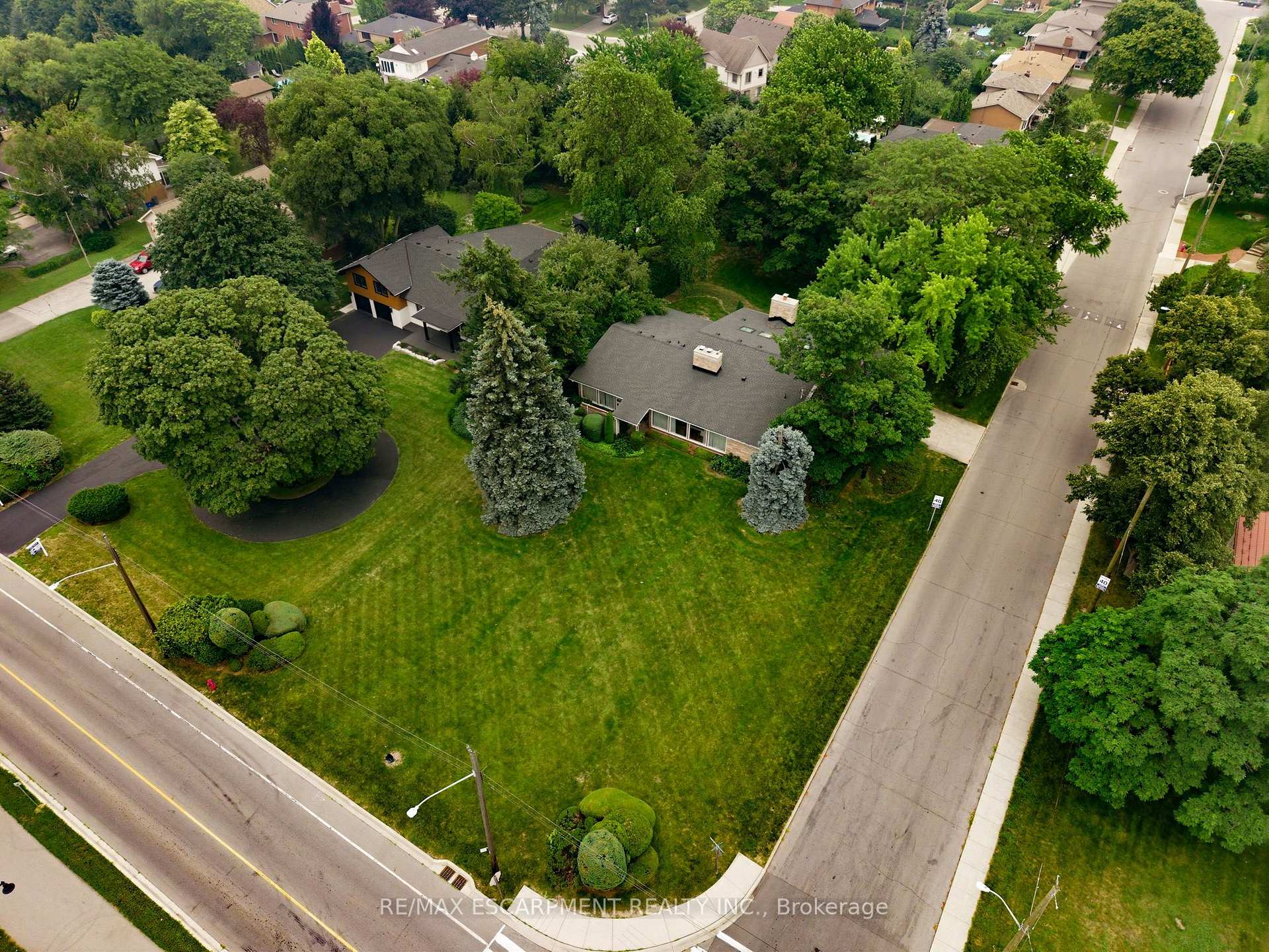 Photo 41 of 264 Mountain Brow Boulevard, Hamilton, Sherwood — HOMEH