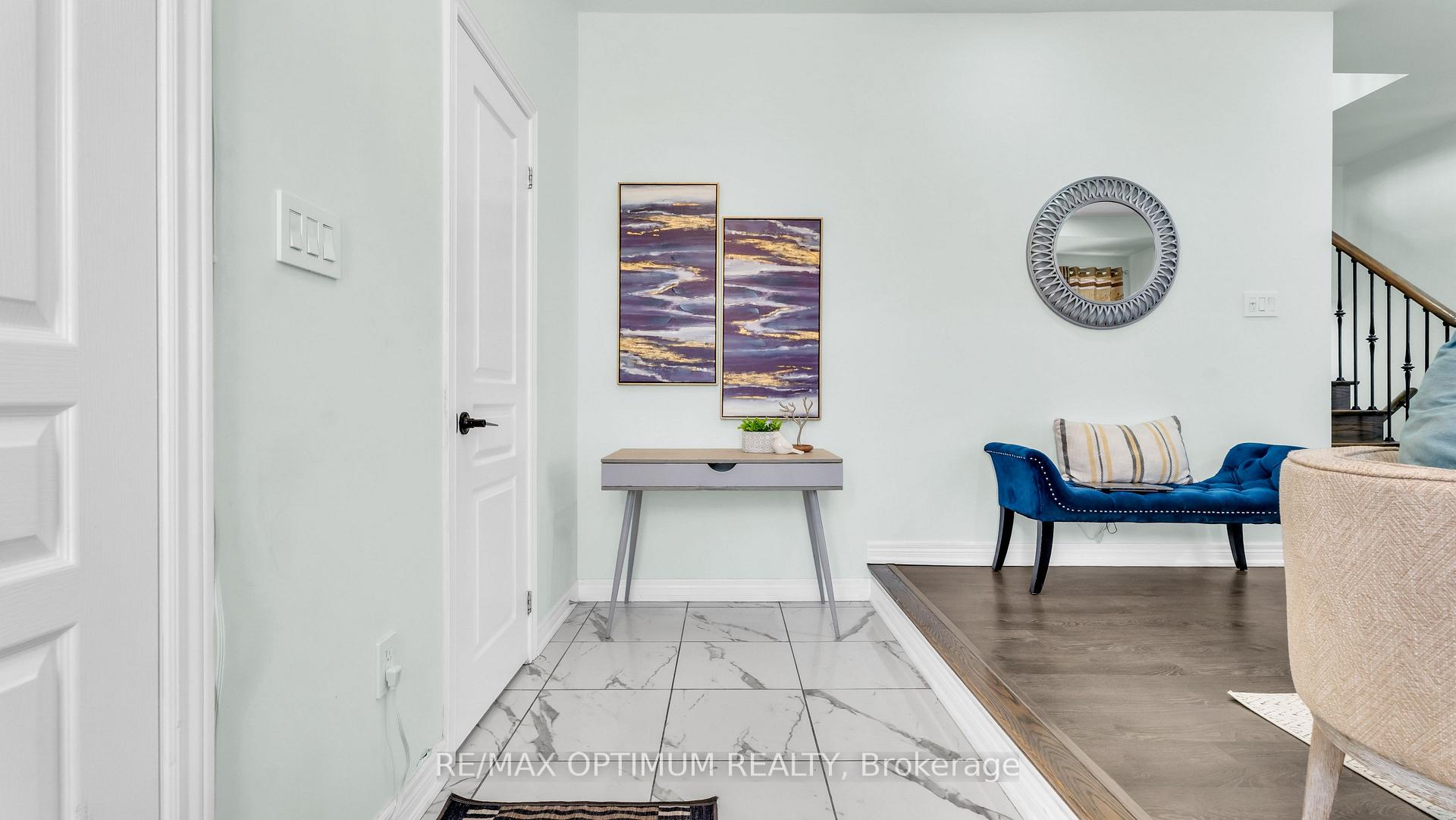 Photo 6 of 39 Divinity Circle, Brampton, Northwest Brampton — HOMEH