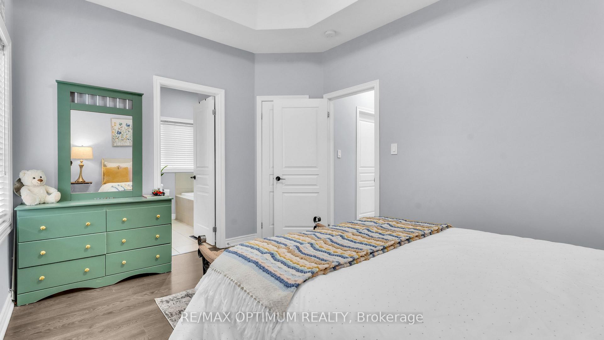 Photo 29 of 39 Divinity Circle, Brampton, Northwest Brampton — HOMEH
